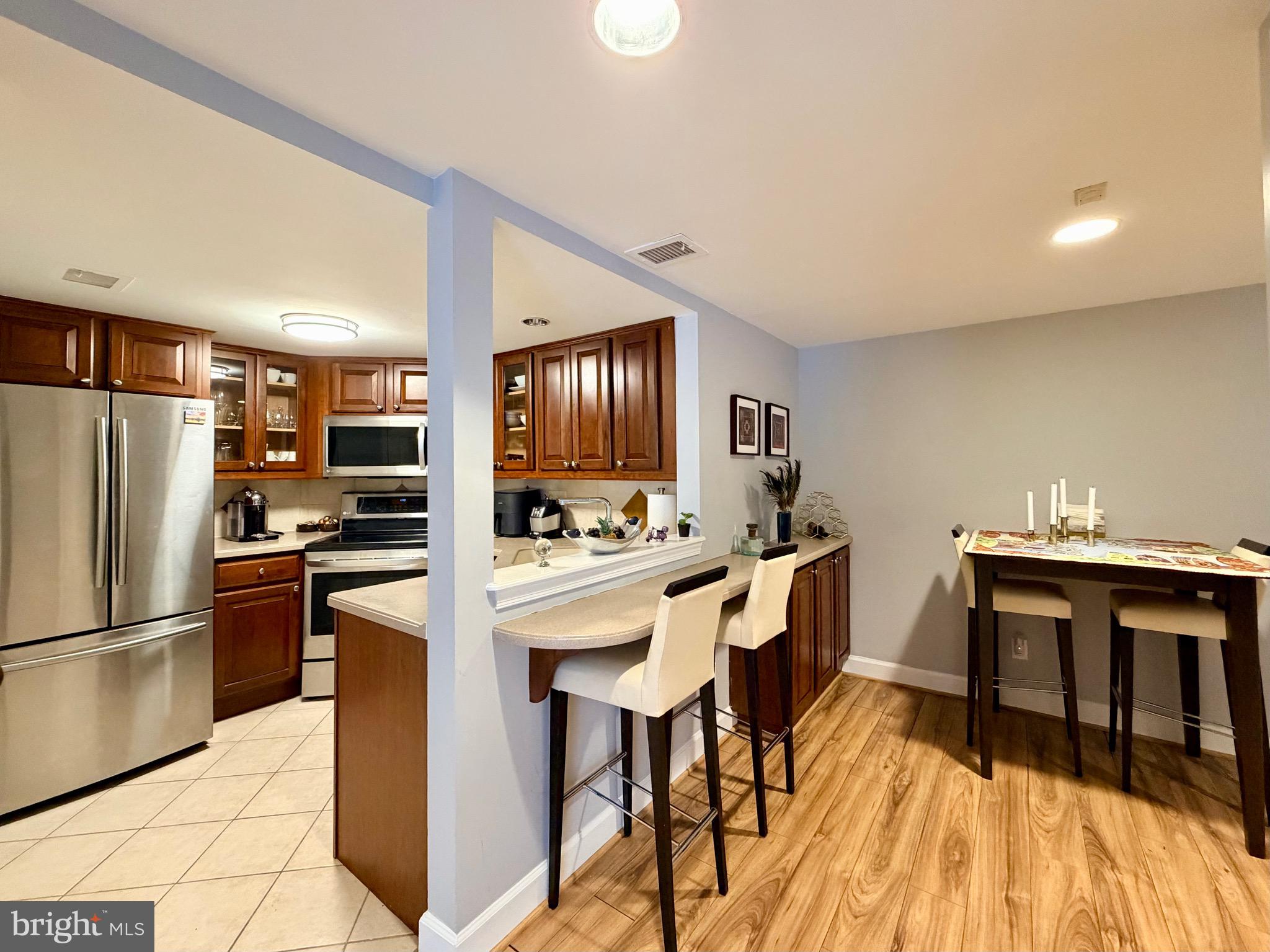 1080 WISCONSIN AVENUE NW 2004