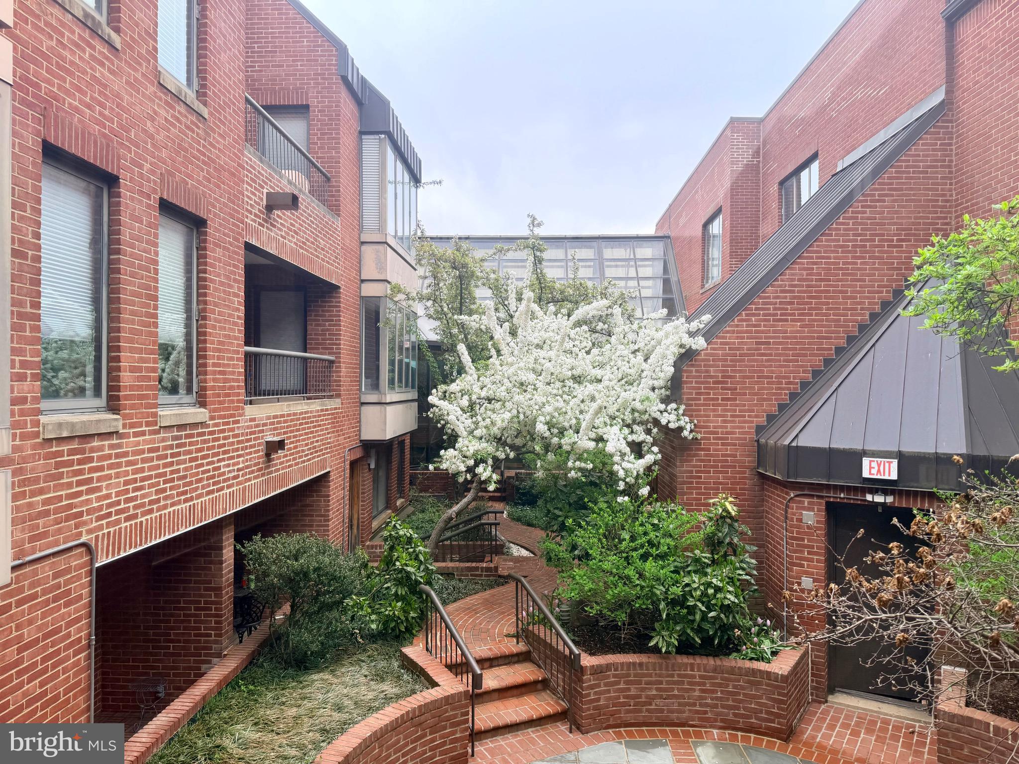 1080 WISCONSIN AVENUE NW 2004