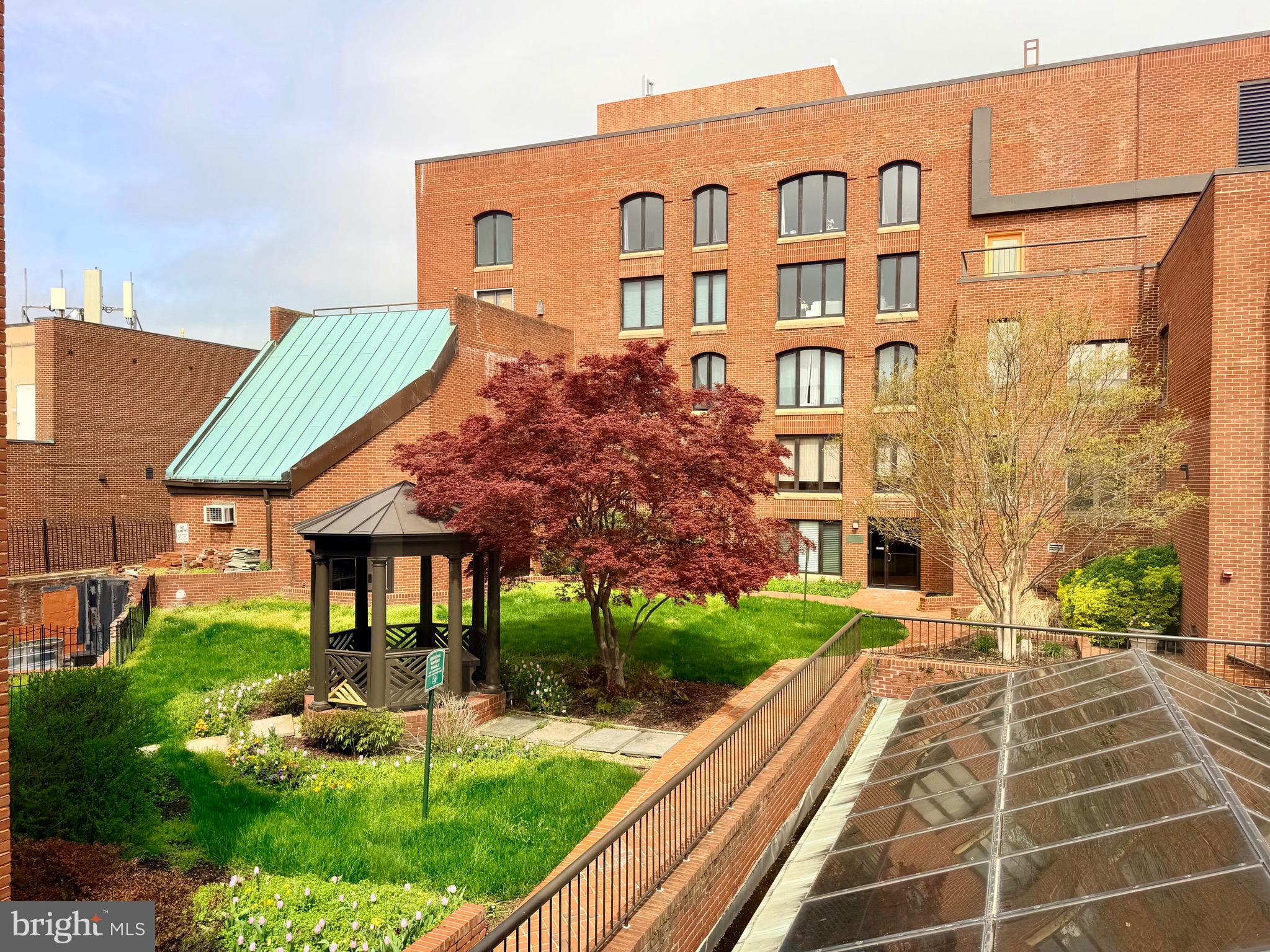 1080 WISCONSIN AVENUE NW 2004