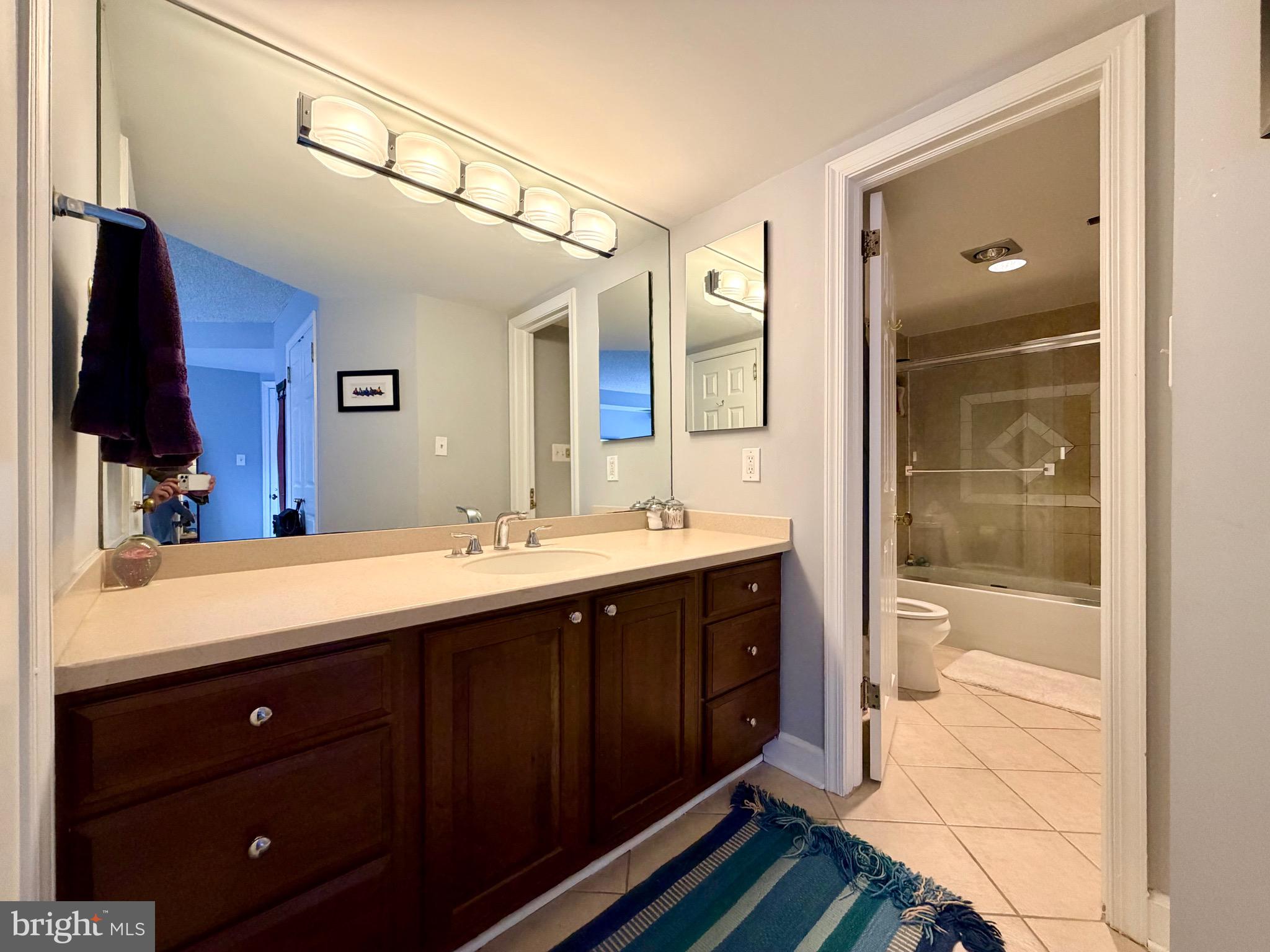 1080 WISCONSIN AVENUE NW 2004