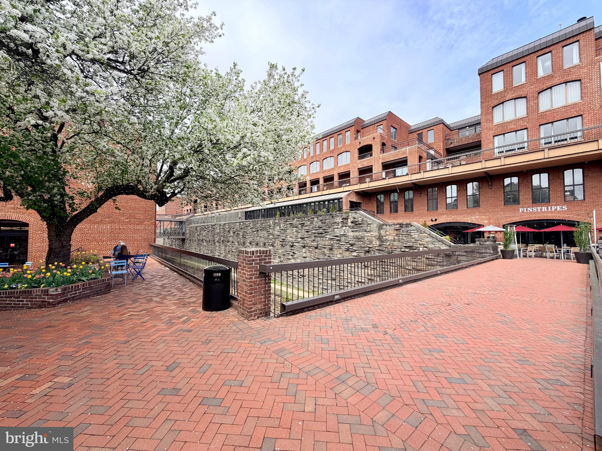 1080 WISCONSIN AVENUE NW 2004