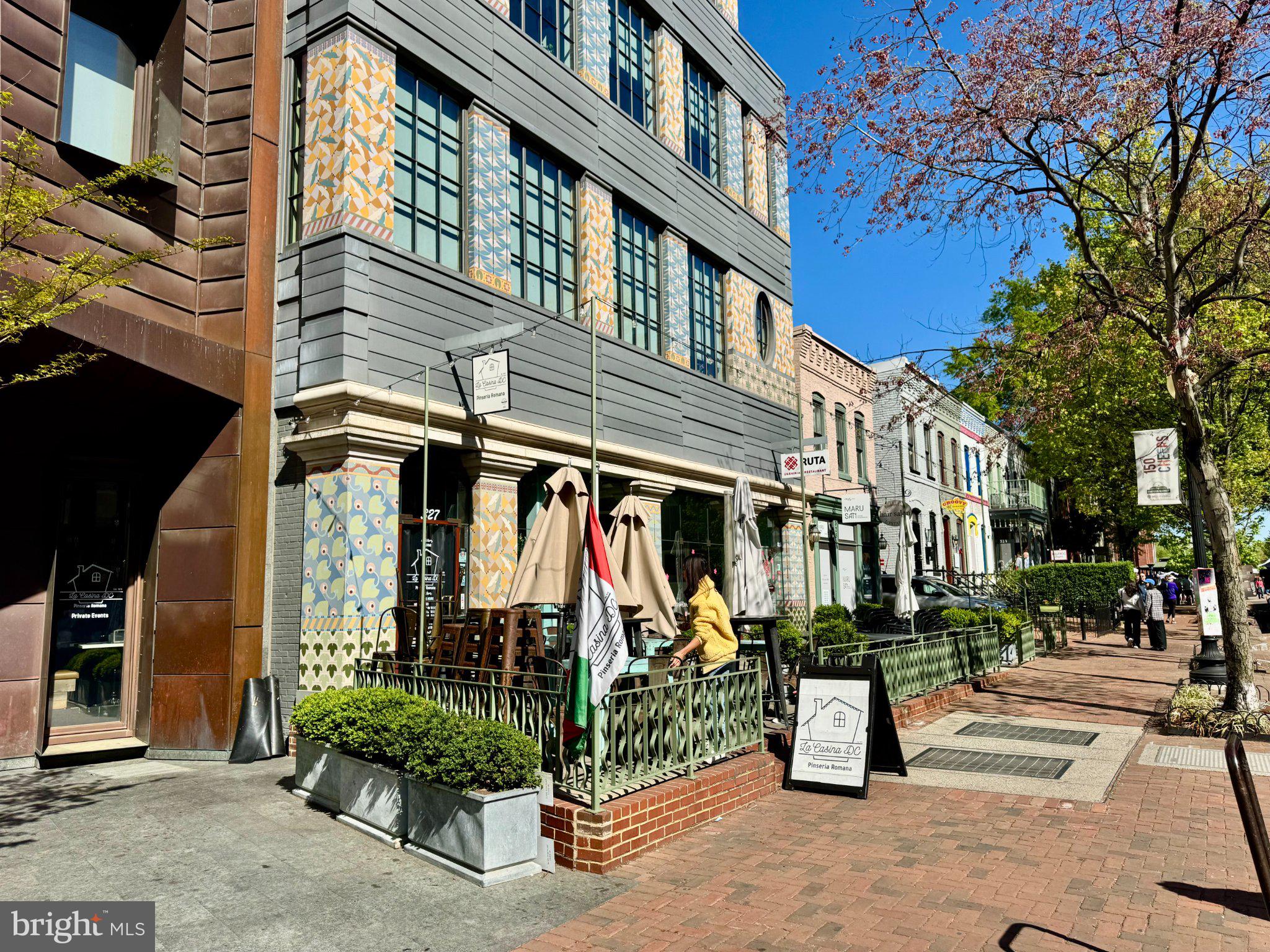 660 PENNSYLVANIA AVENUE SE 300