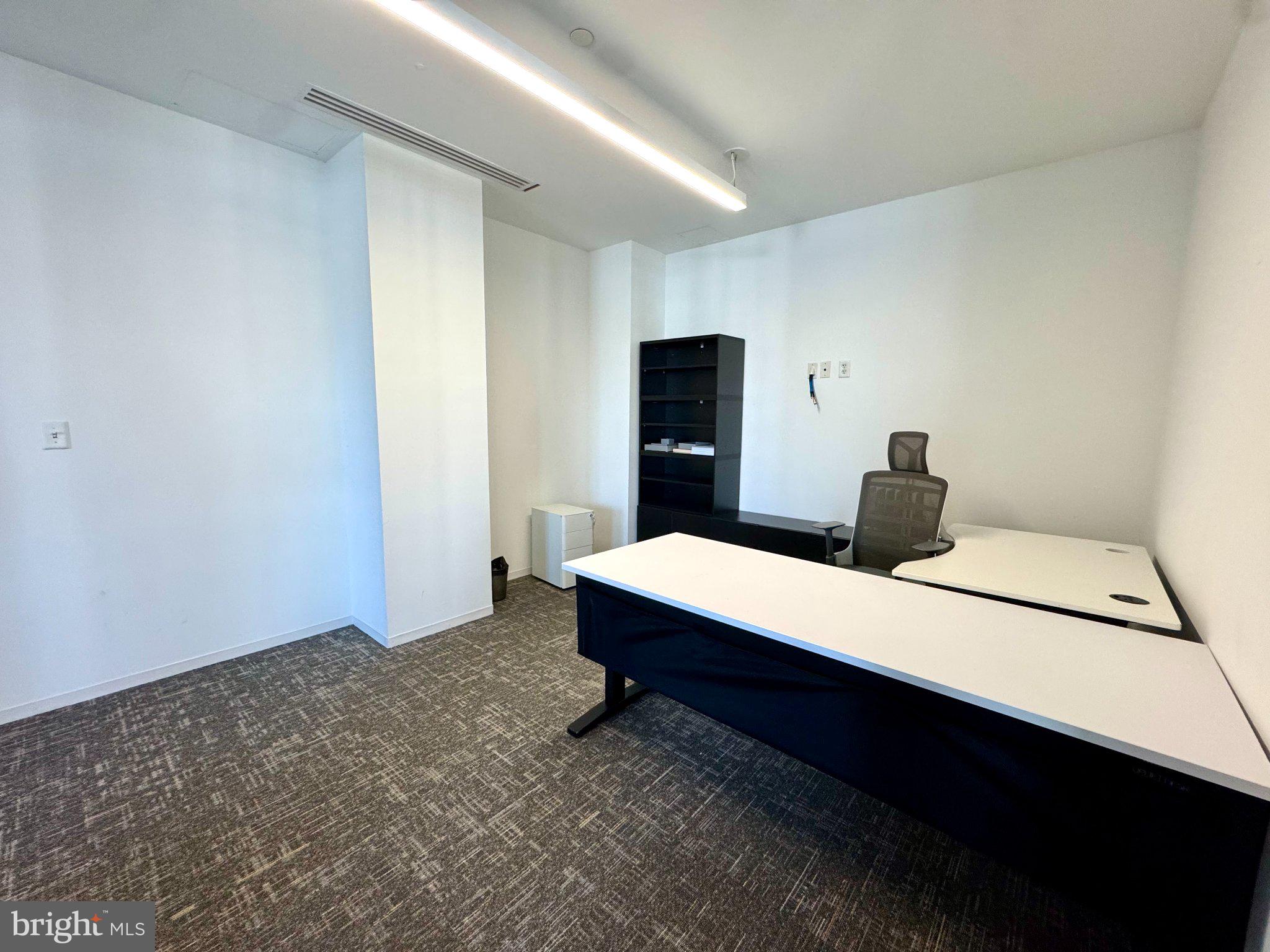 660 PENNSYLVANIA AVENUE SE 300