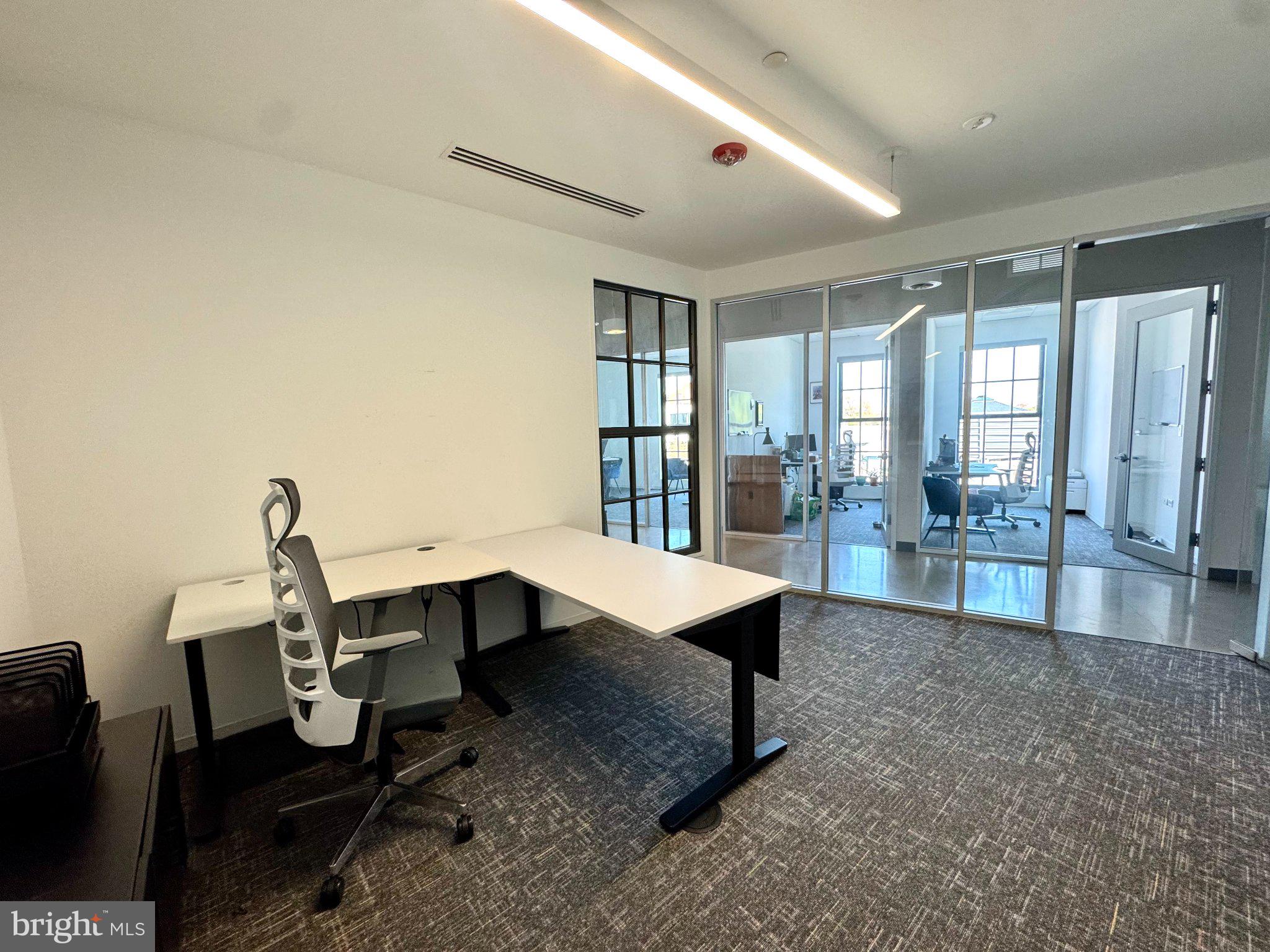 660 PENNSYLVANIA AVENUE SE 300