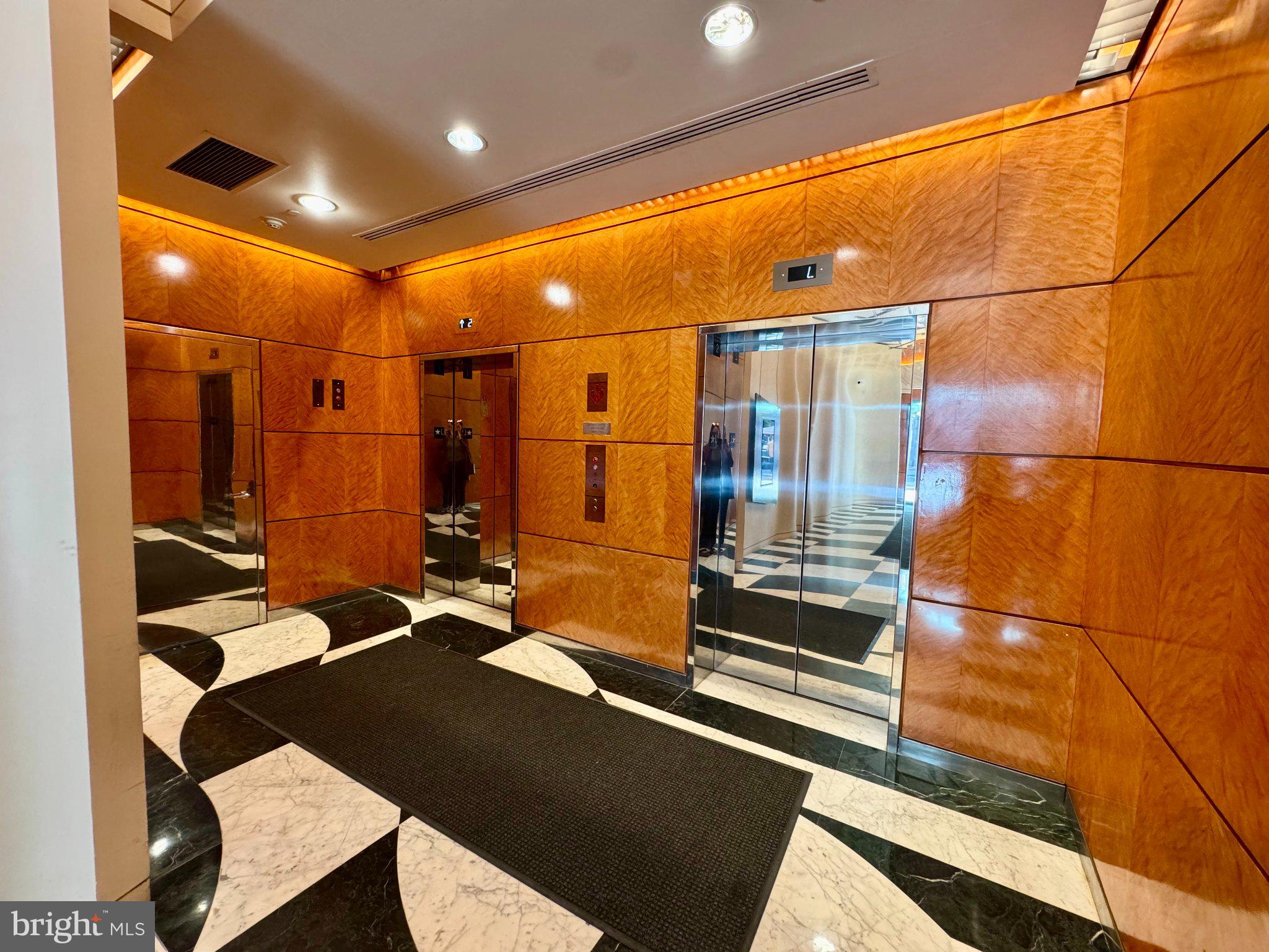 660 PENNSYLVANIA AVENUE SE 300