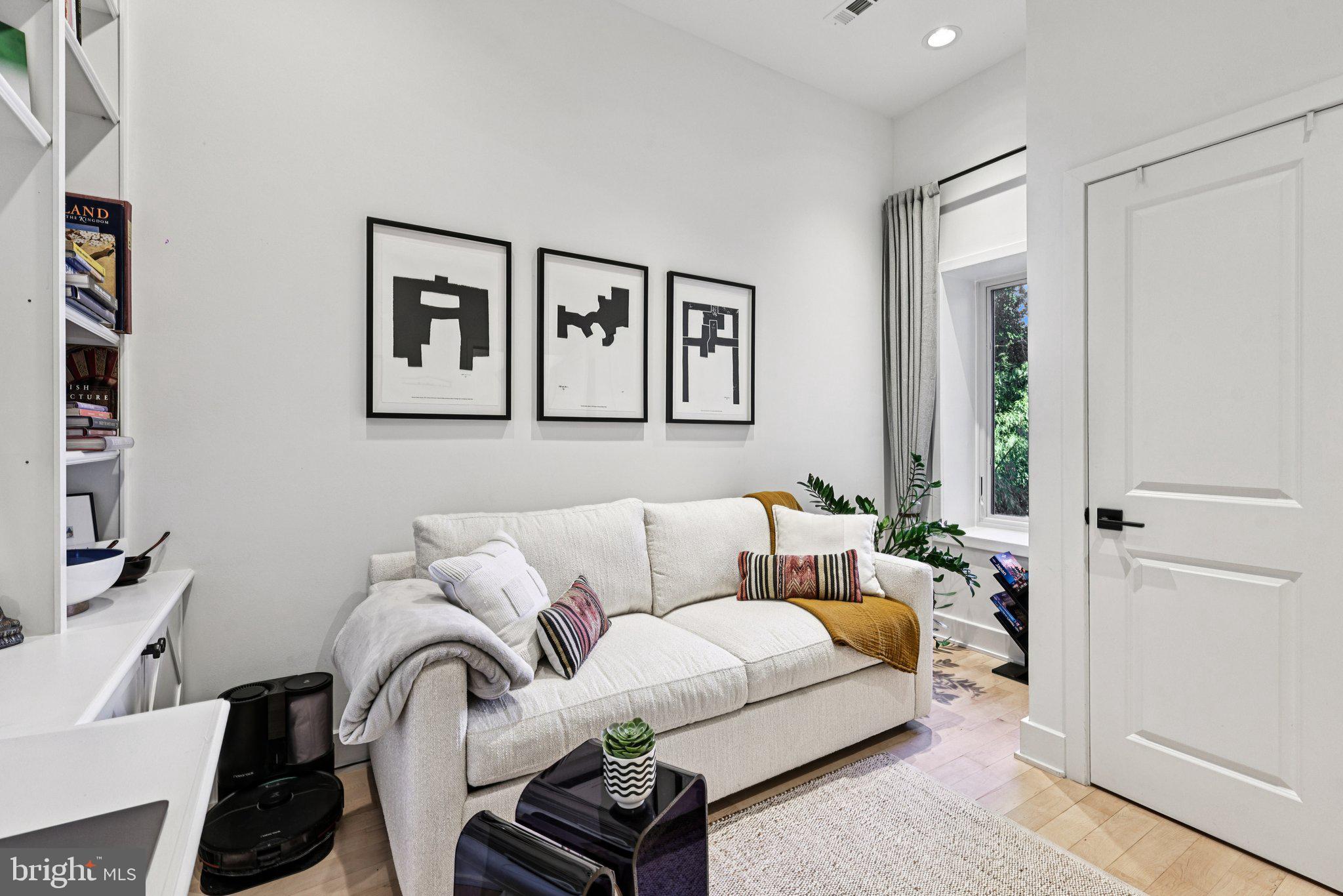 1328 MARYLAND AVENUE NE 2