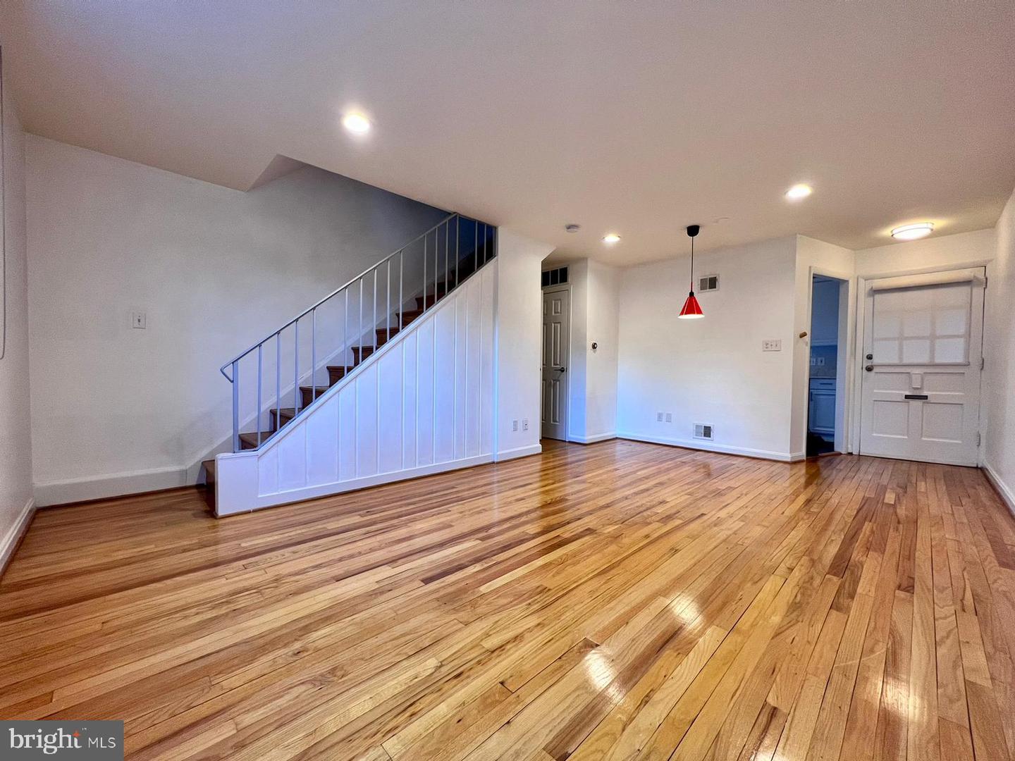 5332 Pooks Hill Rd #304