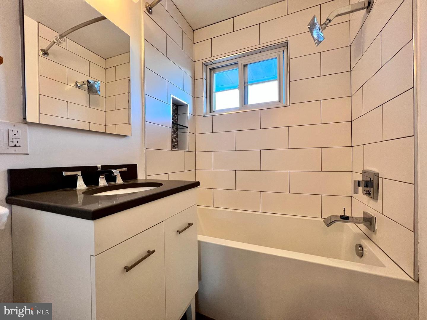 5332 Pooks Hill Rd #304