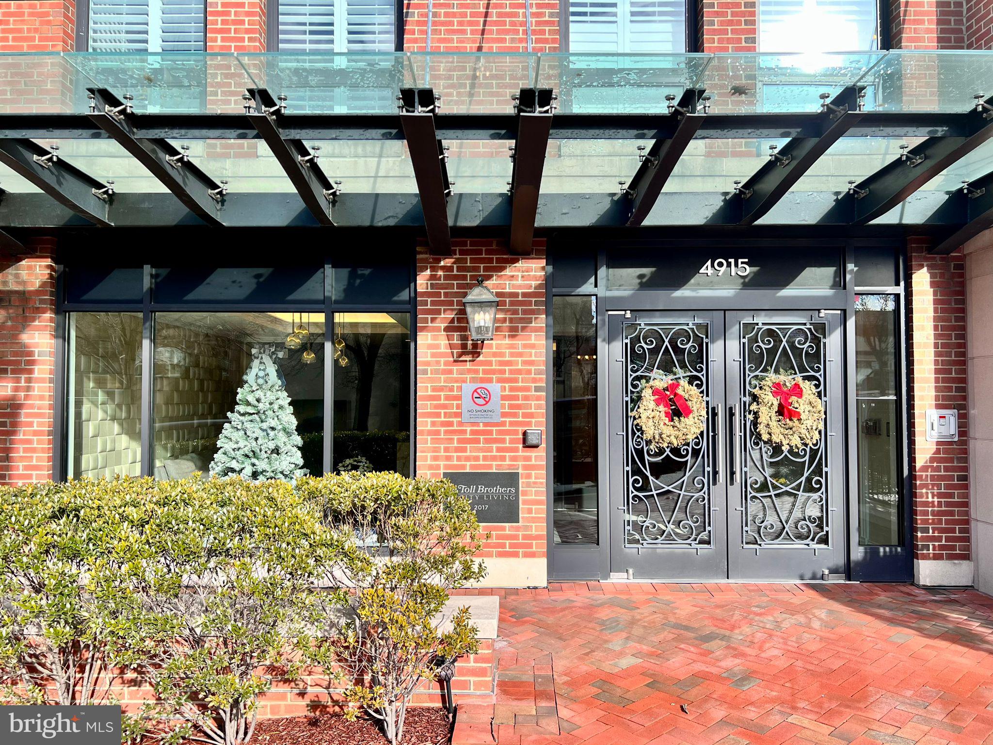 4915 Hampden Ln #307