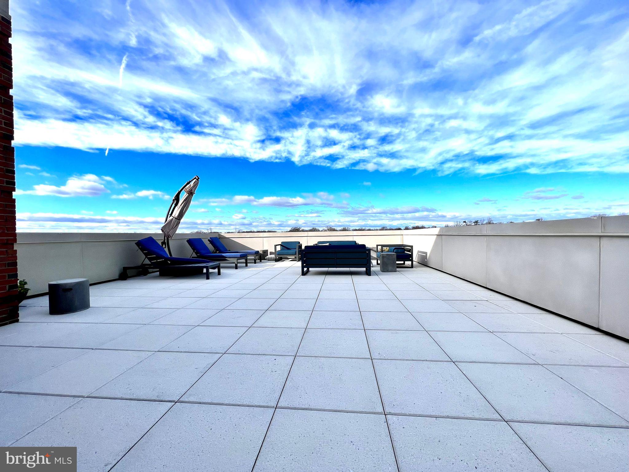 4915 Hampden Ln #307