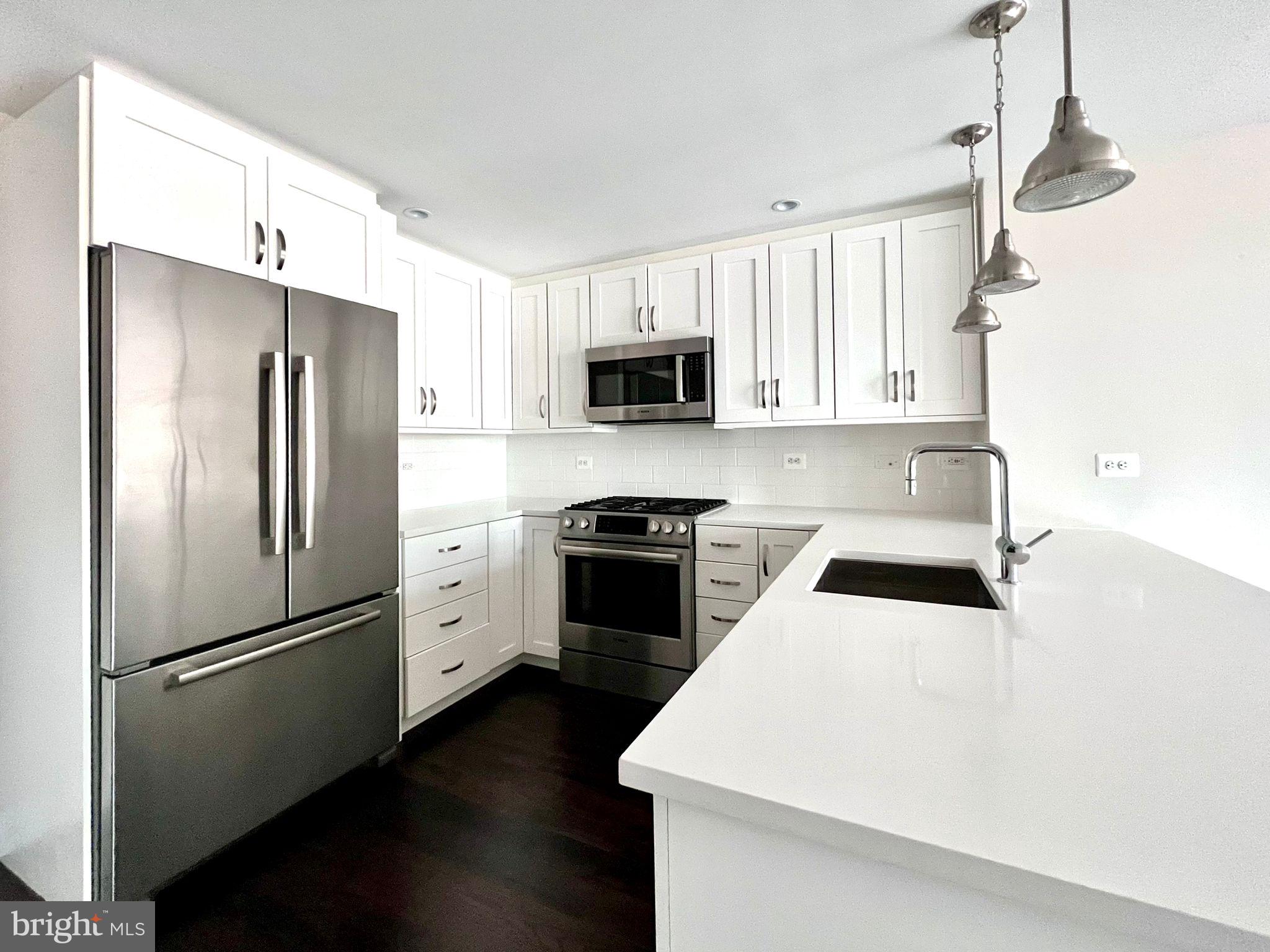 4915 Hampden Ln #307