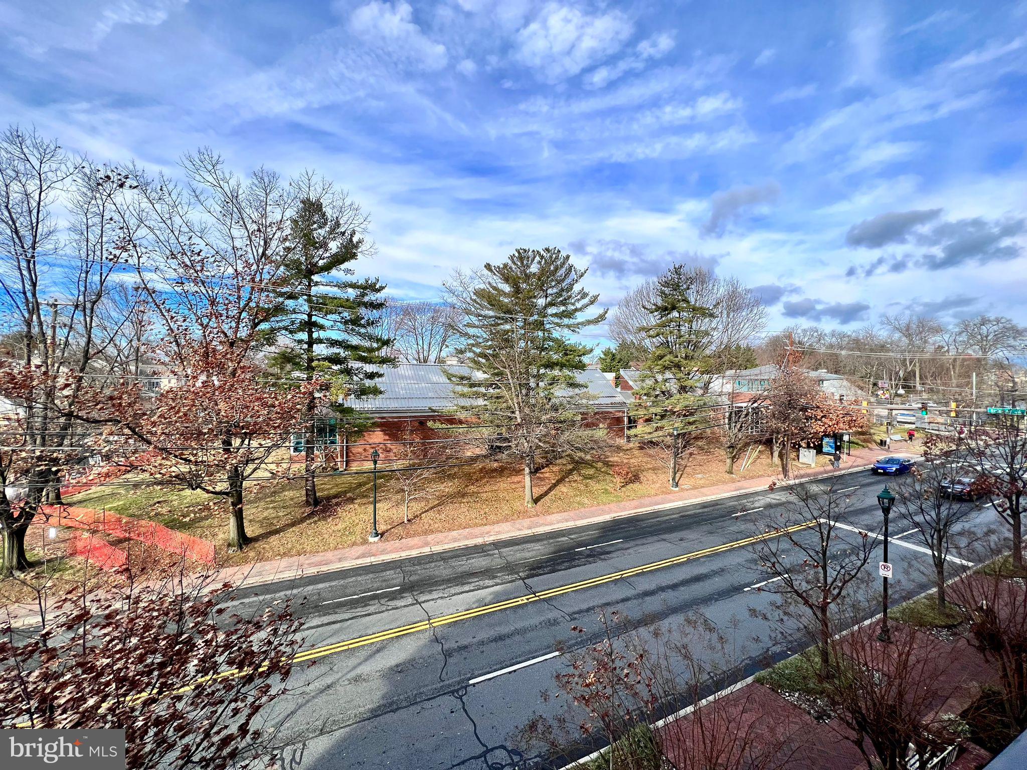 4915 Hampden Ln #307