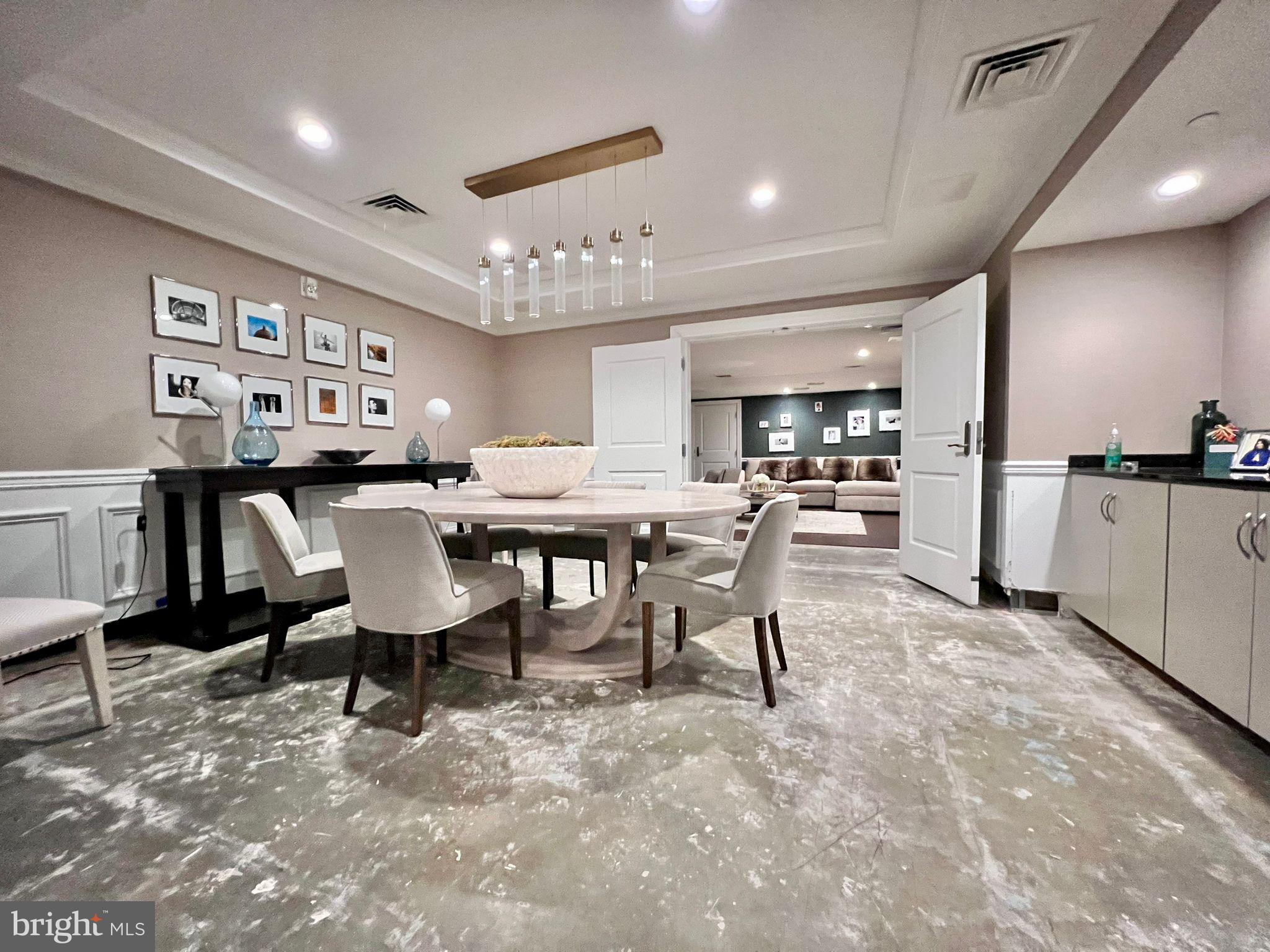 4915 Hampden Ln #307