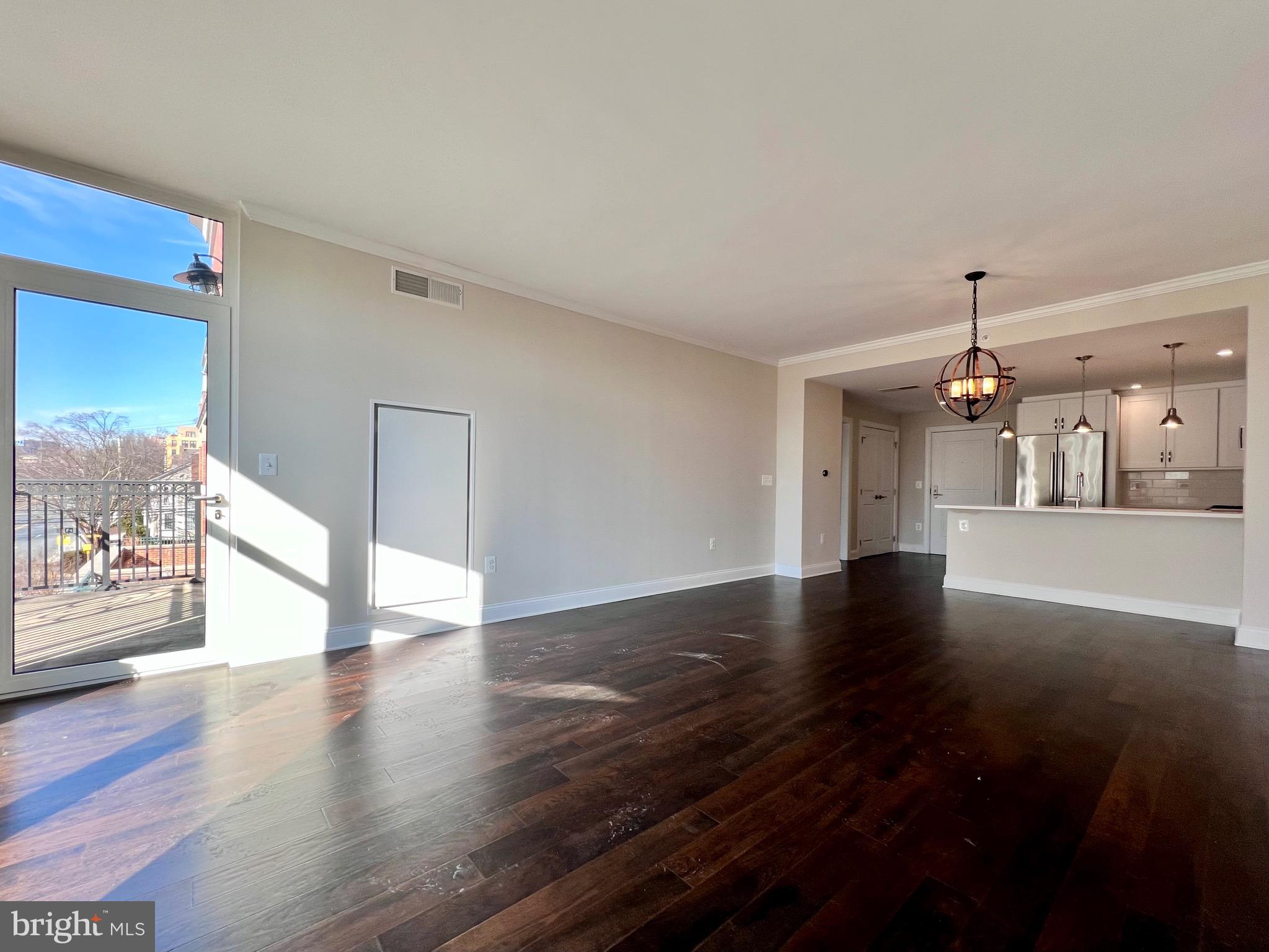 4915 Hampden Ln #307