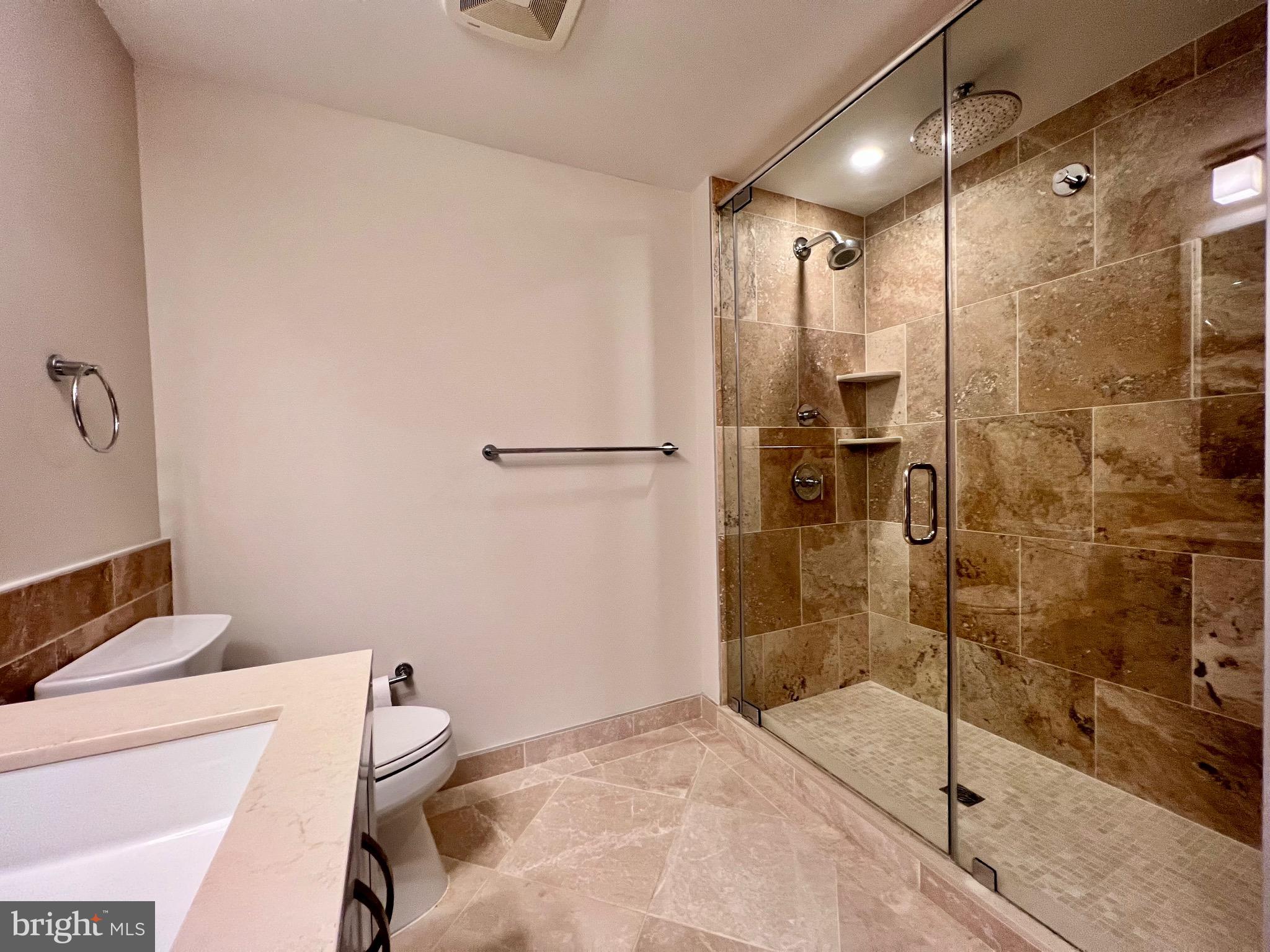 4915 Hampden Ln #307