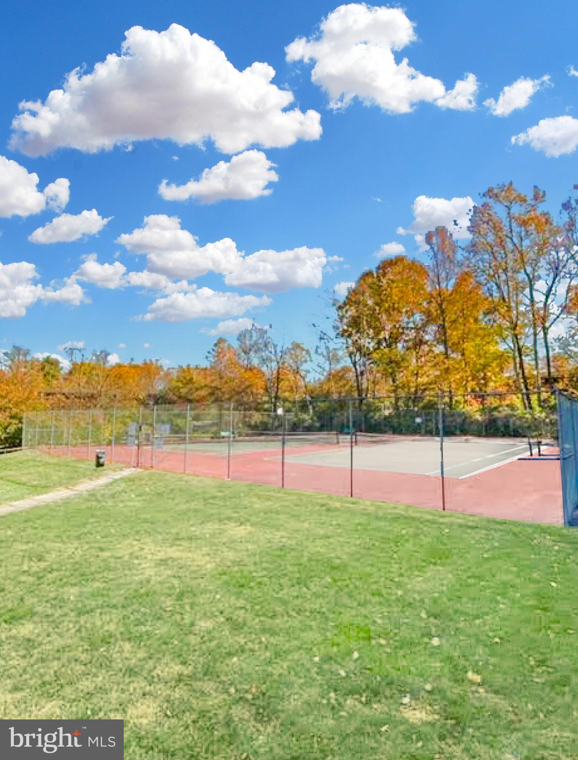 10101 GROSVENOR PL #2008