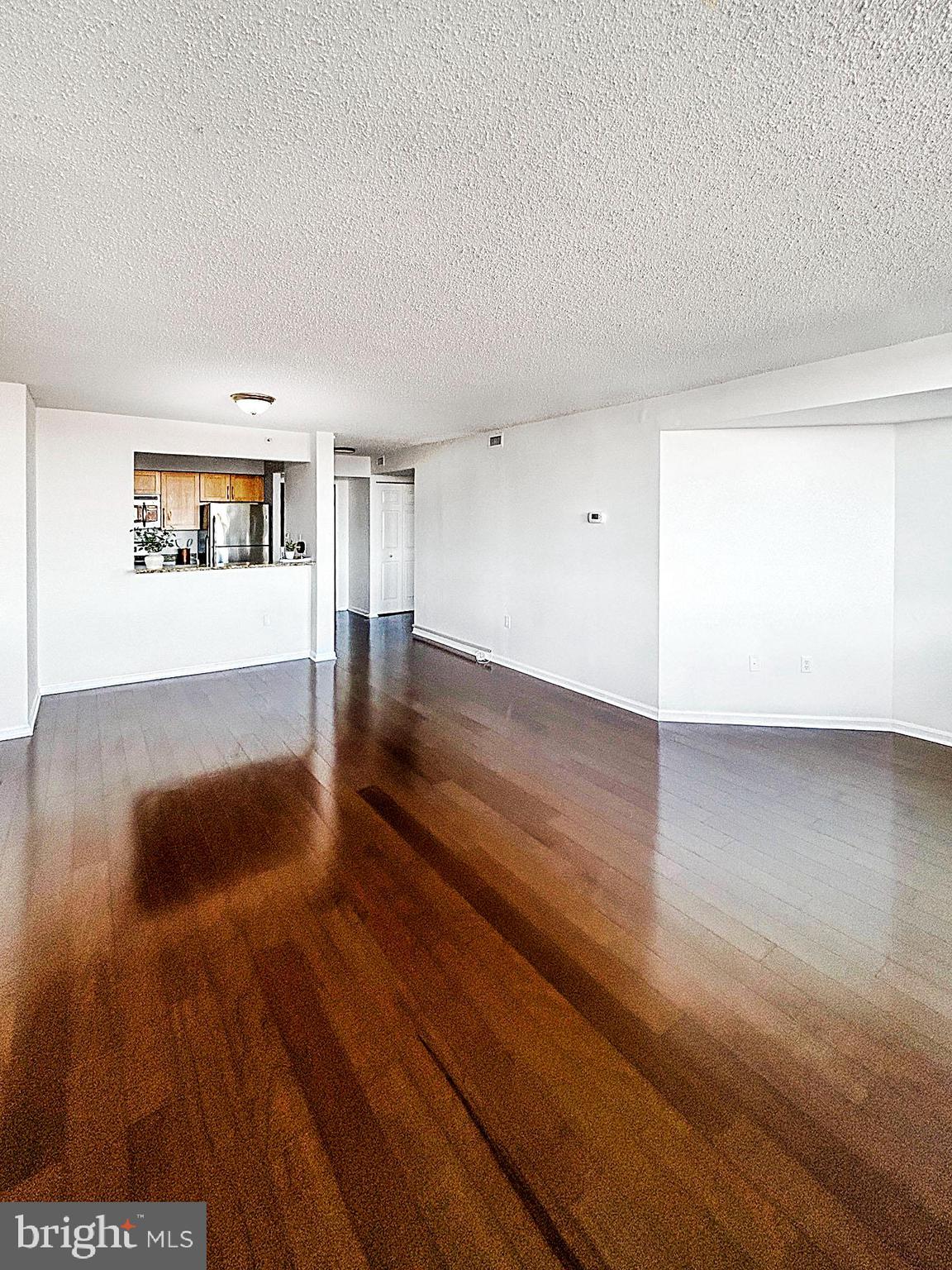 10101 GROSVENOR PL #2008