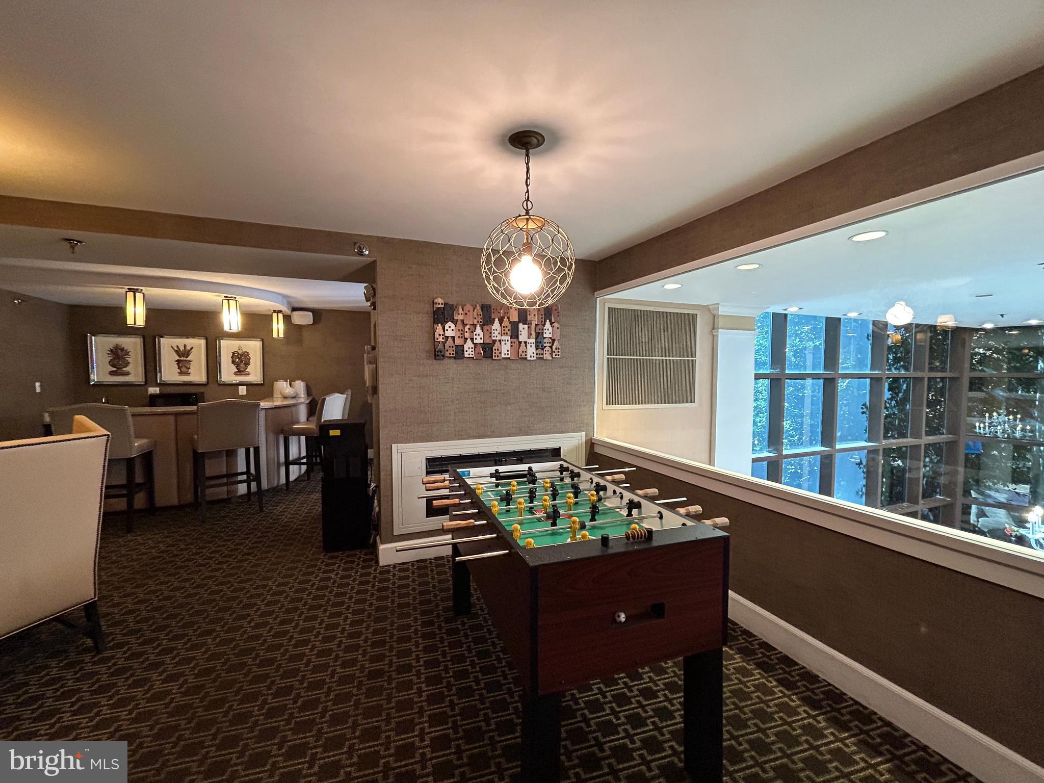 10101 GROSVENOR PL #2008