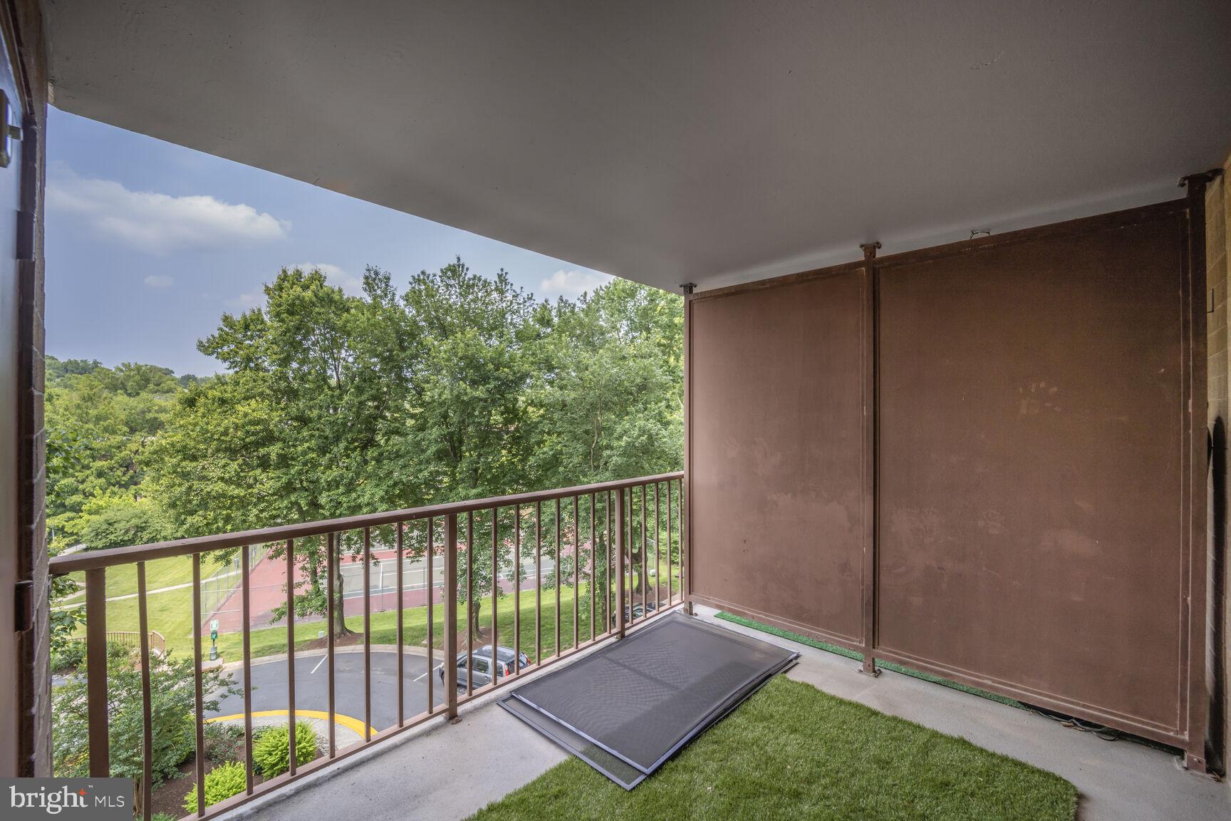 10101 Grosvenor #215
