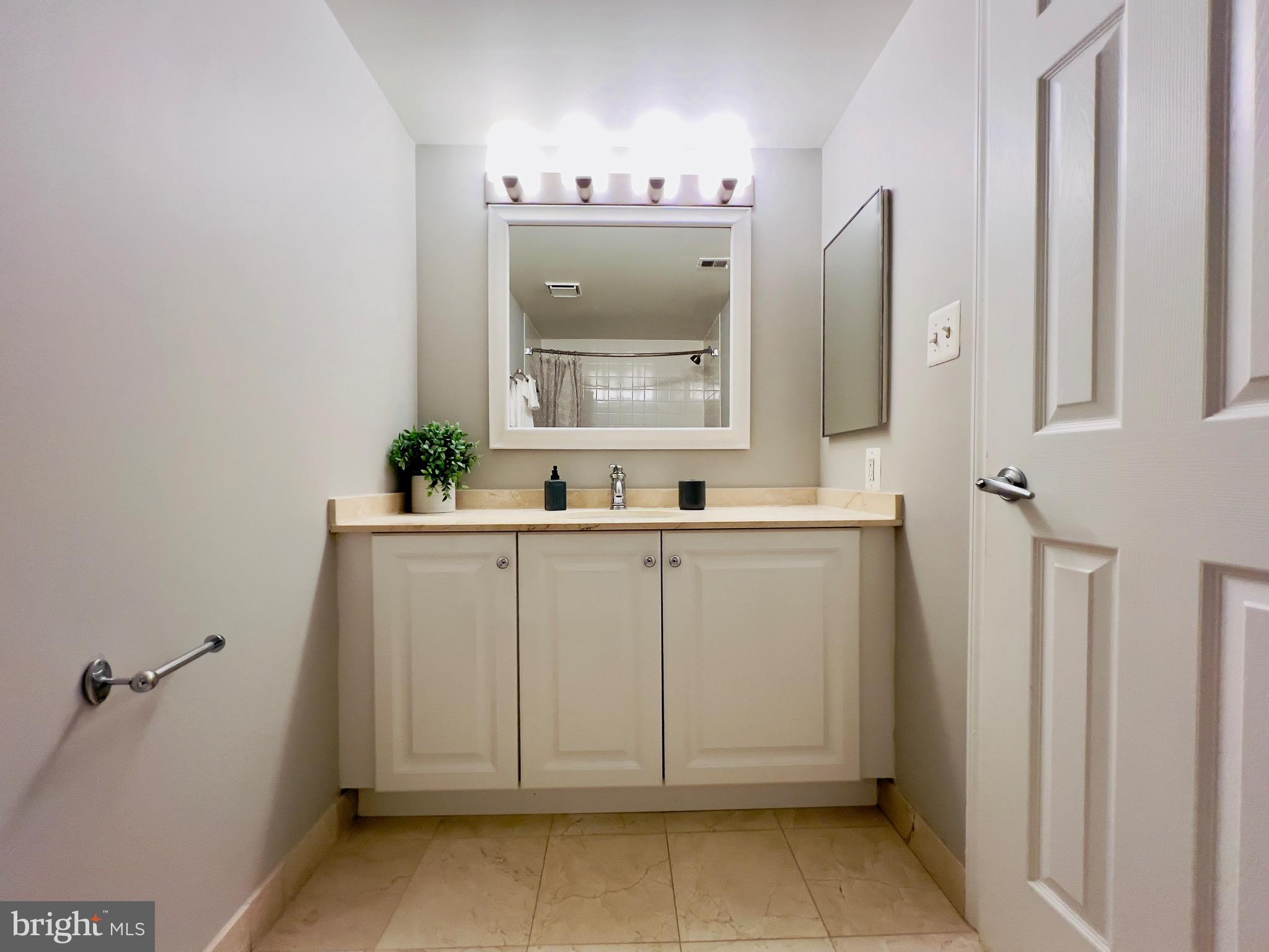 10101 GROSVENOR PLACE 2015