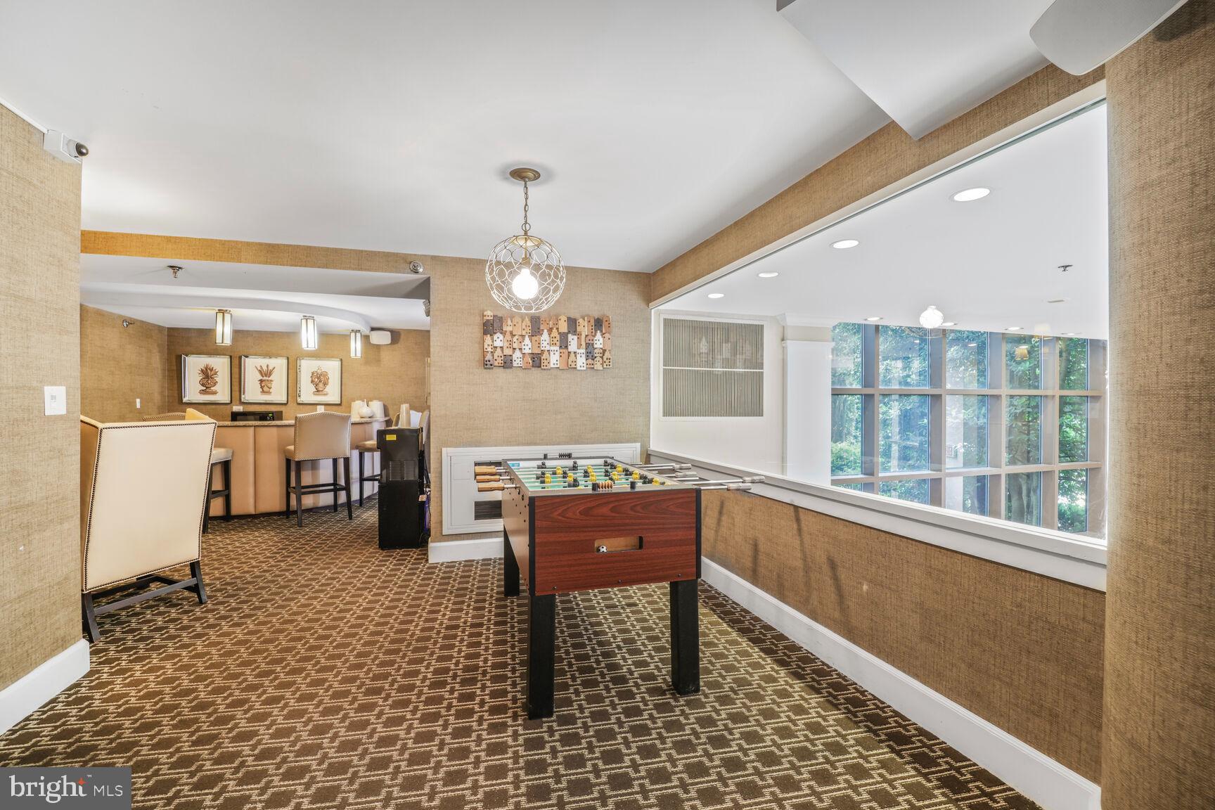 10101 GROSVENOR PLACE 2015