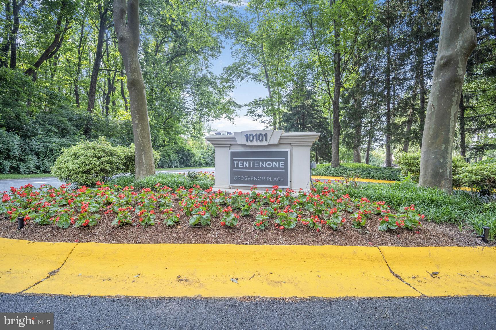 10101 GROSVENOR PLACE 2015