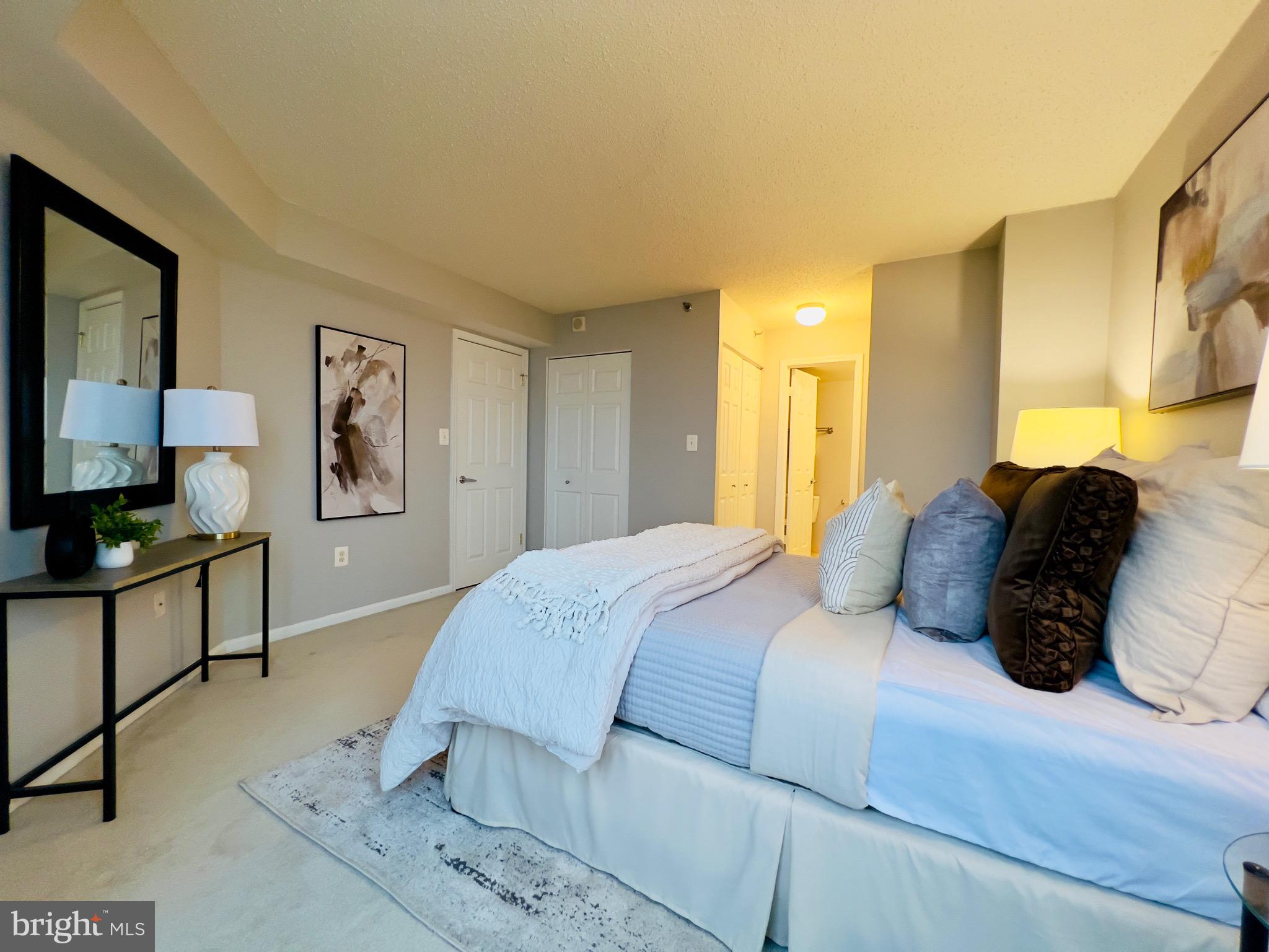 10101 GROSVENOR PLACE 2015