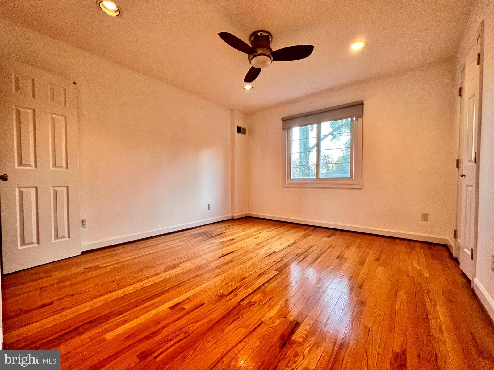 5332 POOKS HILL ROAD 304