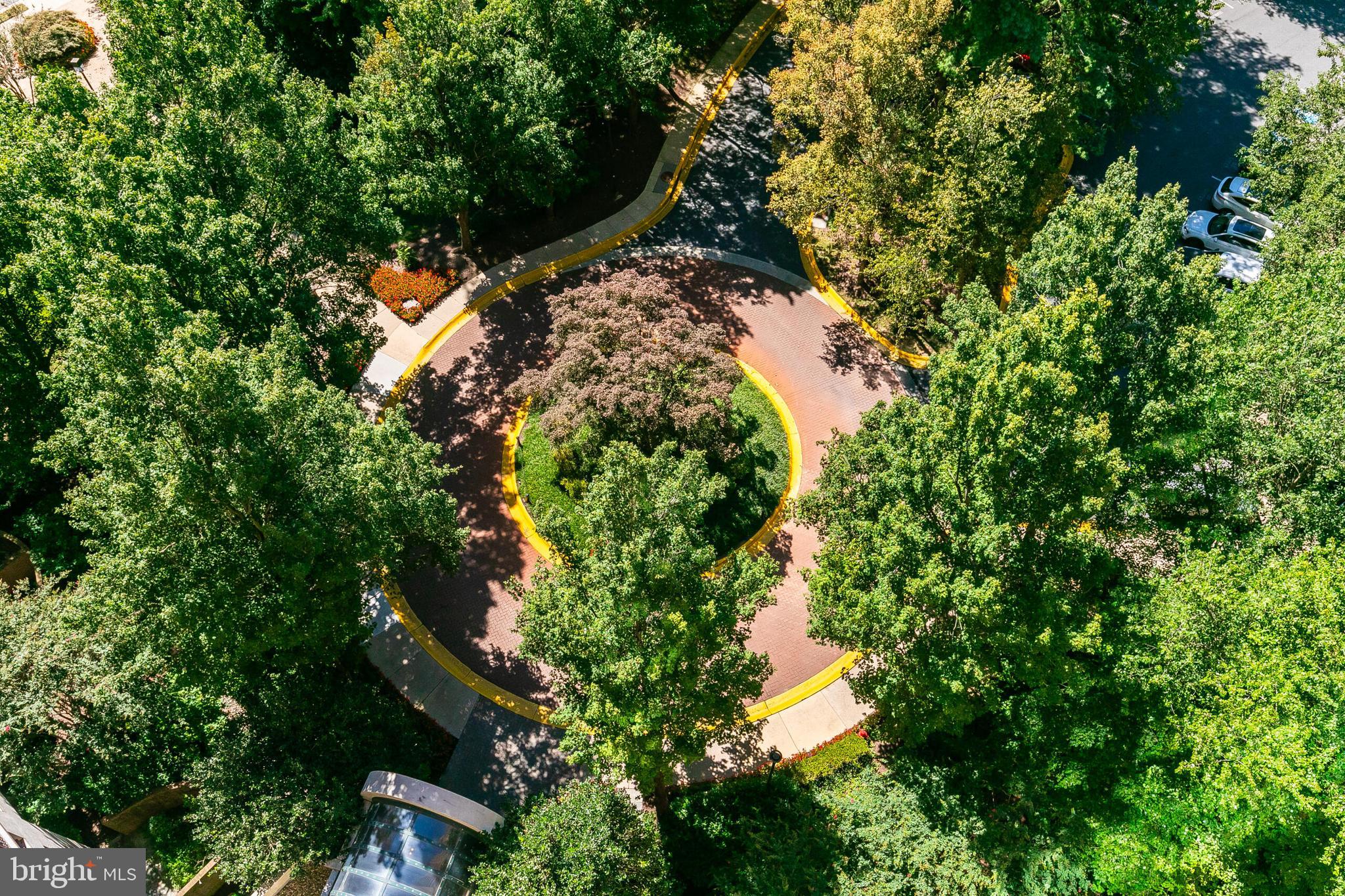 10101 GROSVENOR PLACE 2008