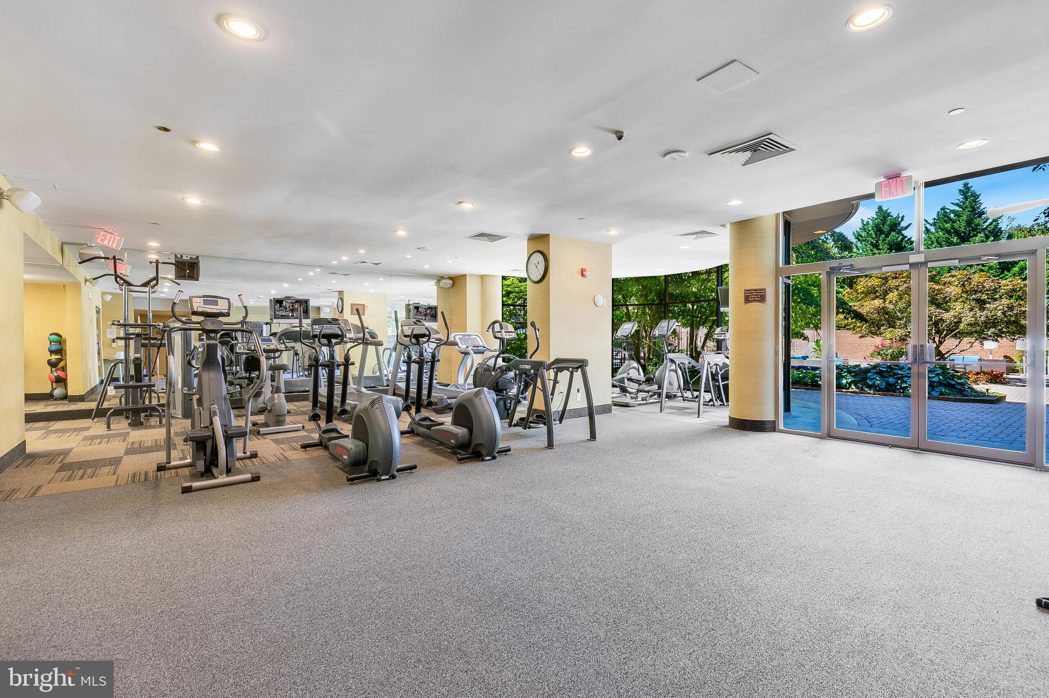 10101 GROSVENOR PLACE 2008