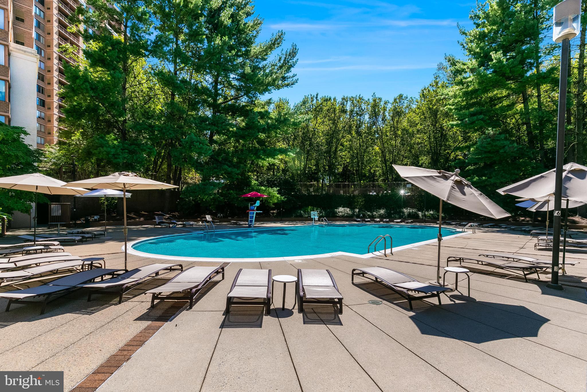 10101 GROSVENOR PLACE 2008