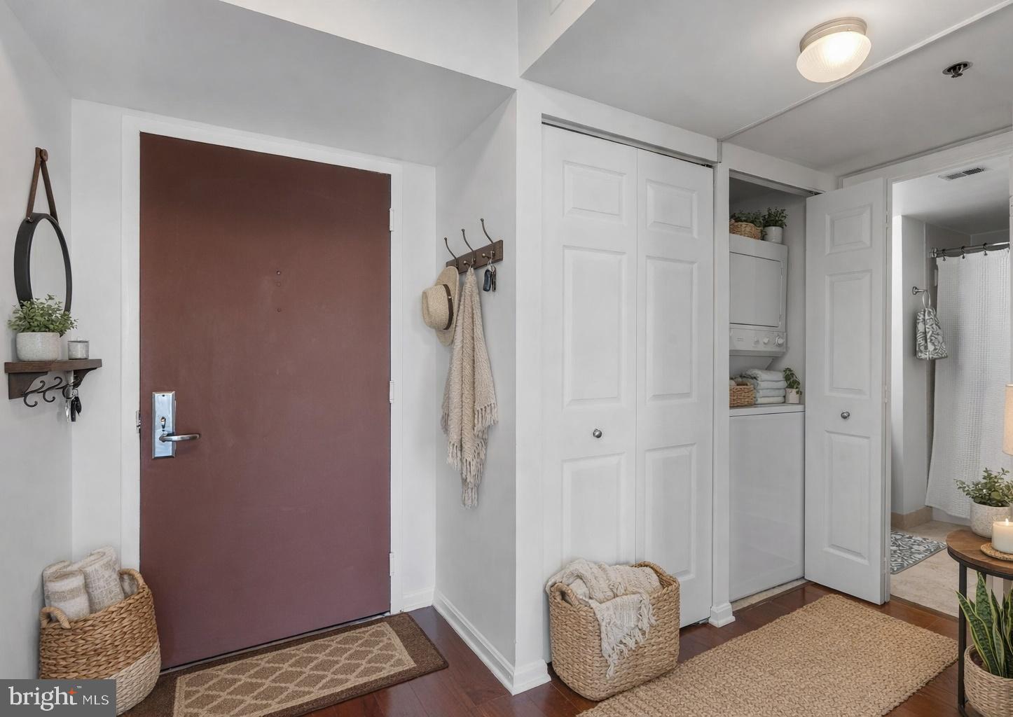 10101 GROSVENOR PLACE 2008