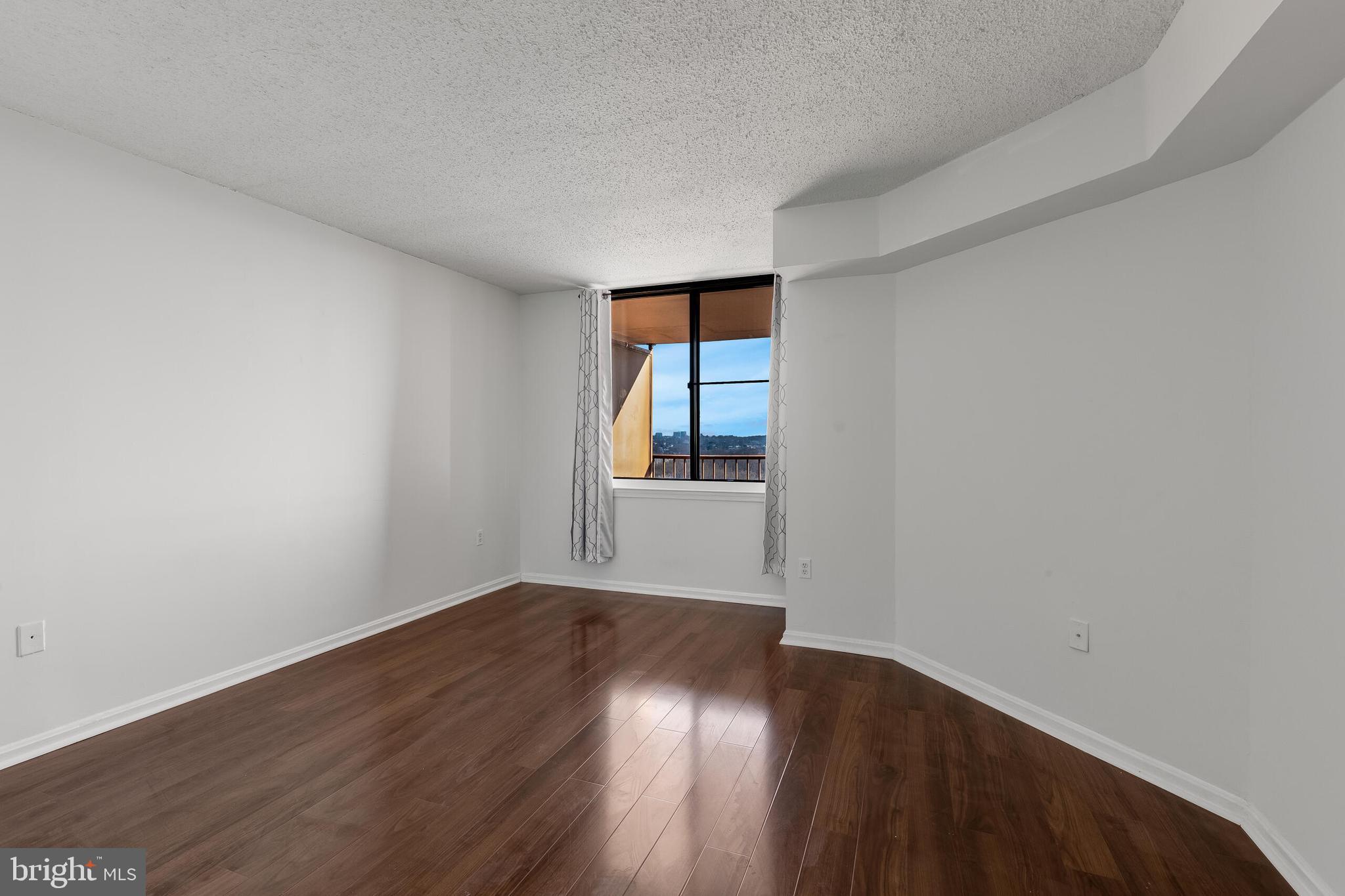 10101 GROSVENOR PLACE 2008