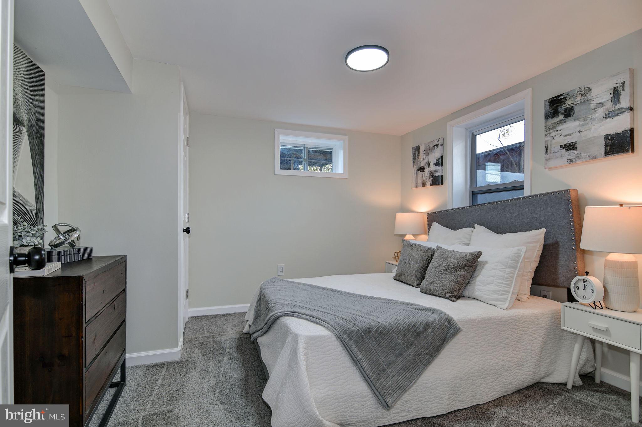 2909 Troy Pl