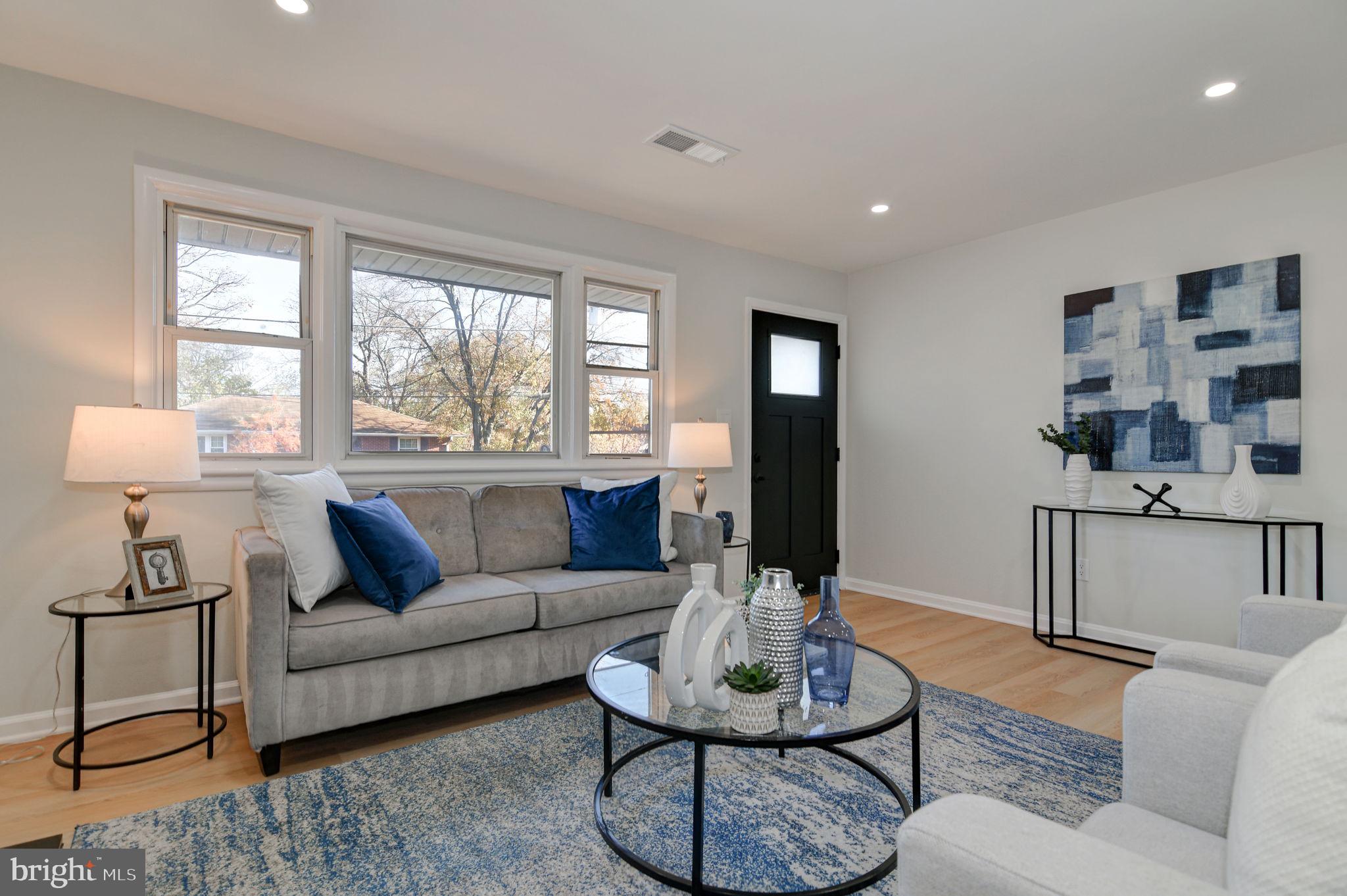 2909 Troy Pl