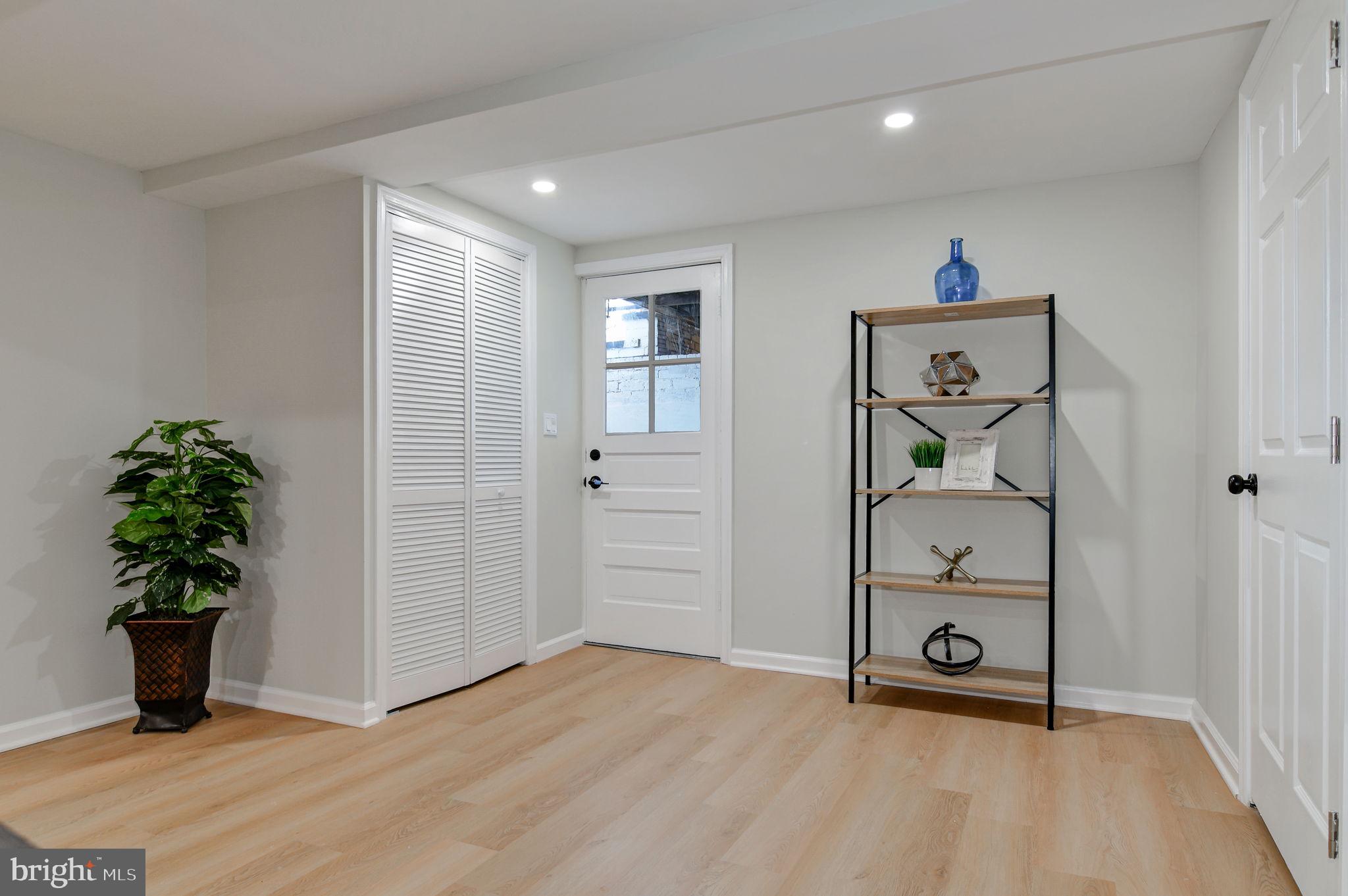 2909 Troy Pl
