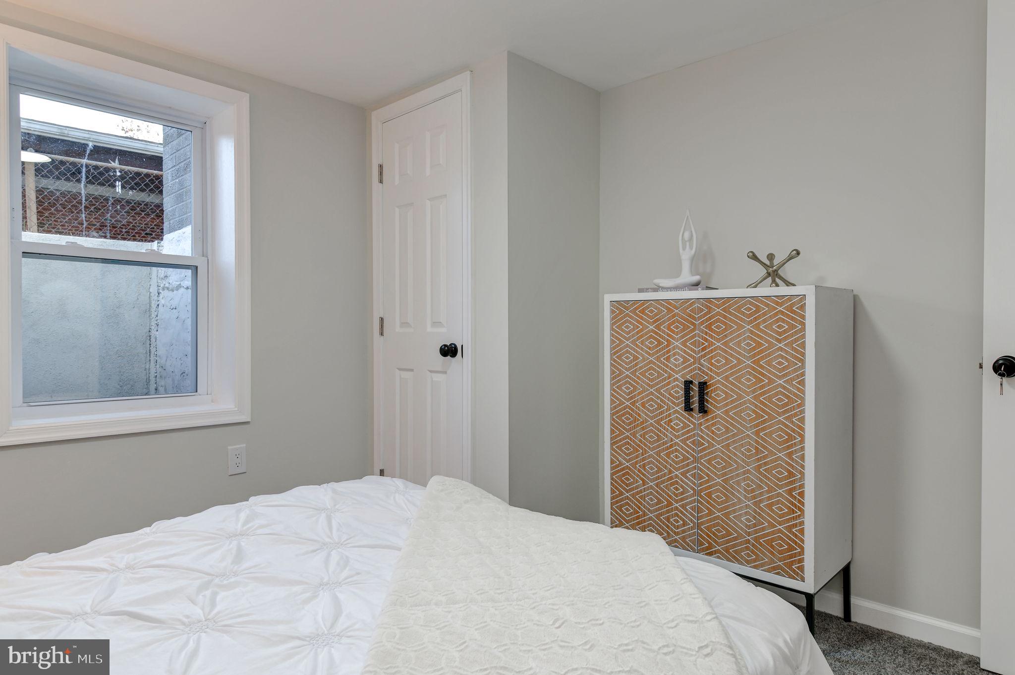 2909 Troy Pl