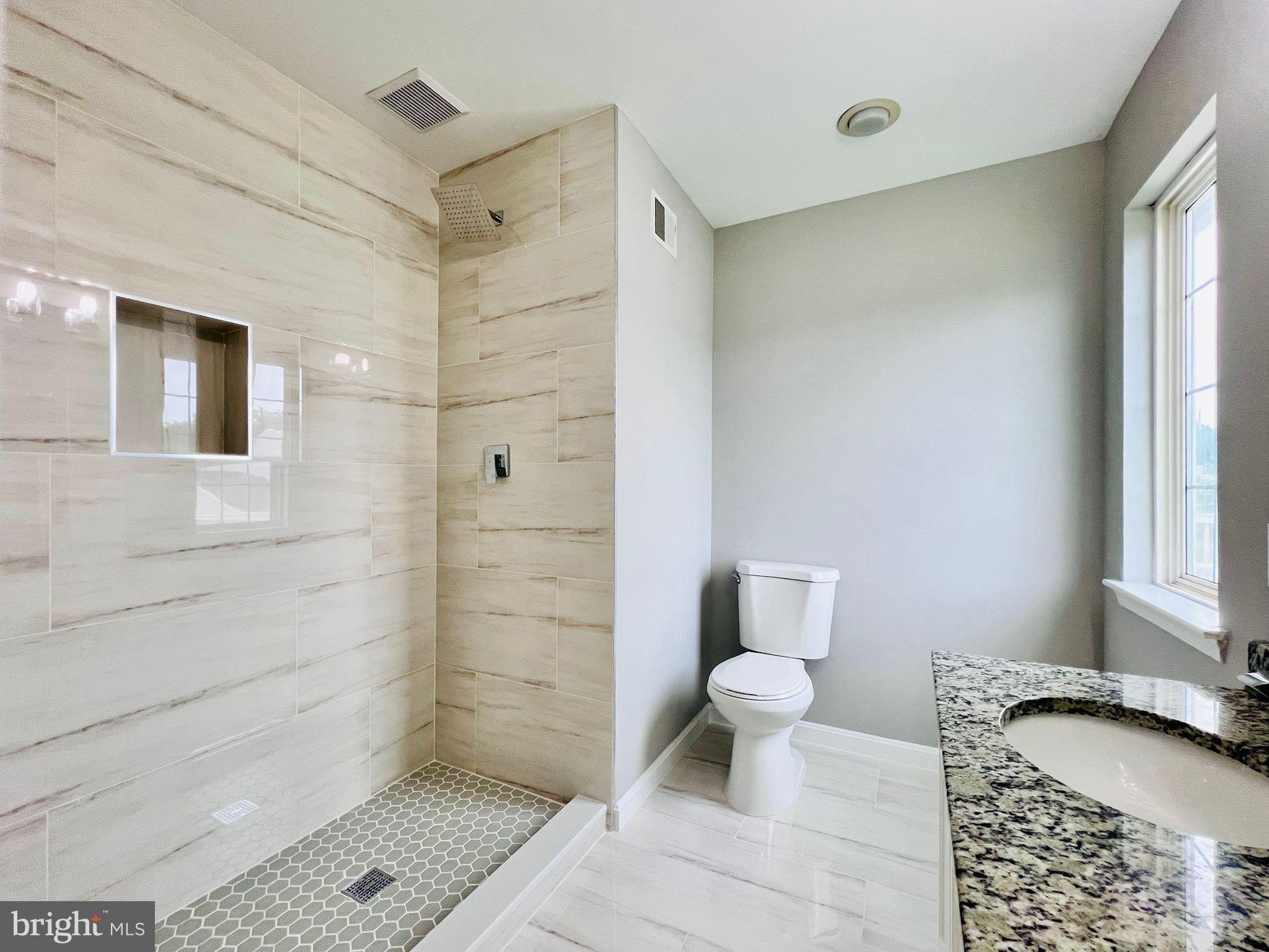 8407 LENASKIN LANE