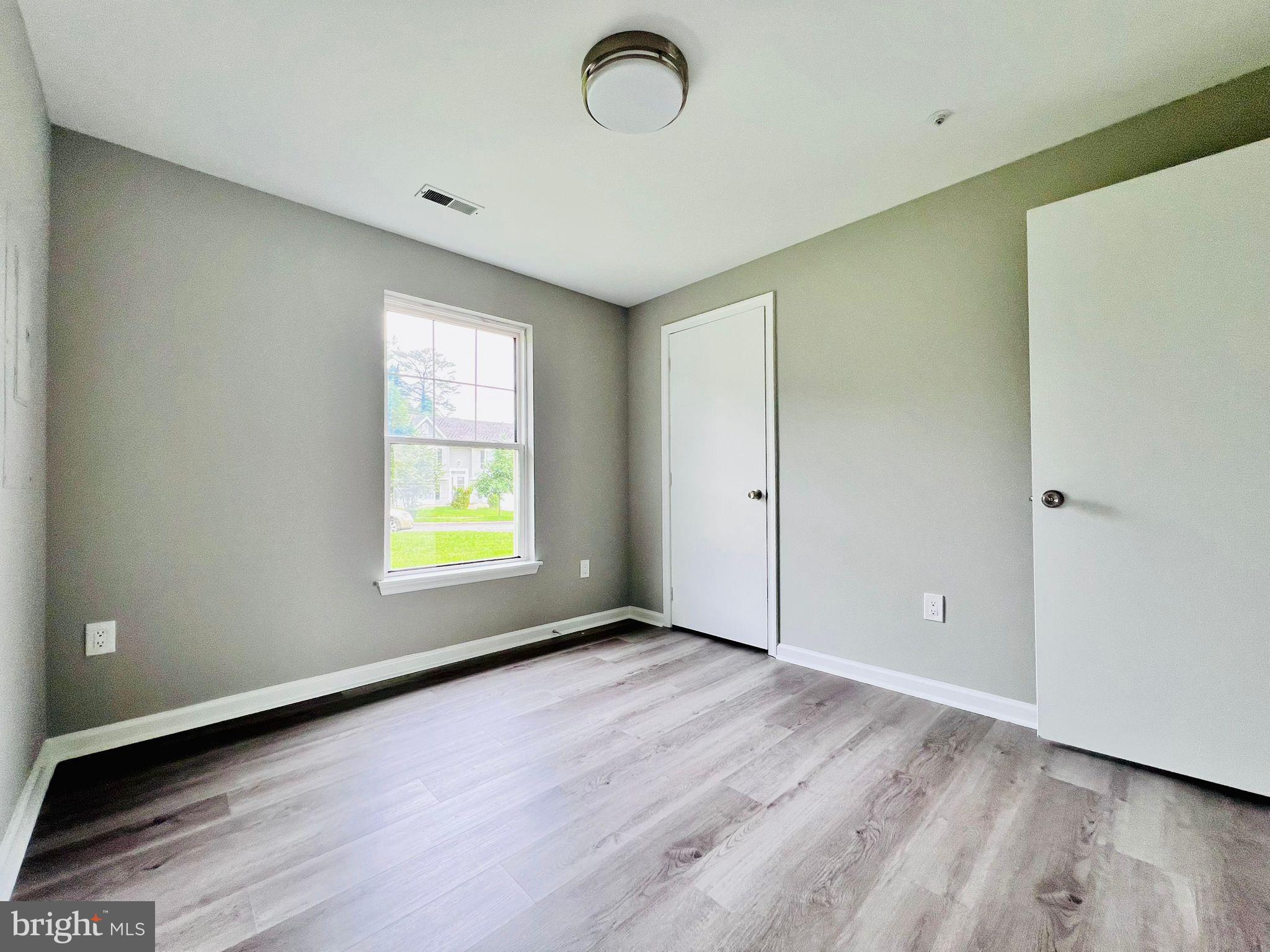 8407 LENASKIN LANE