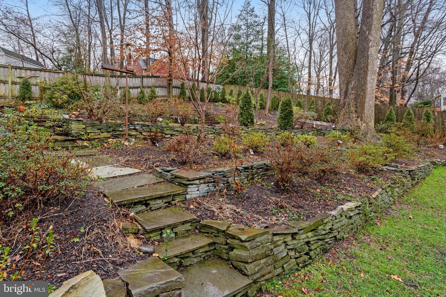2546 Military Rd