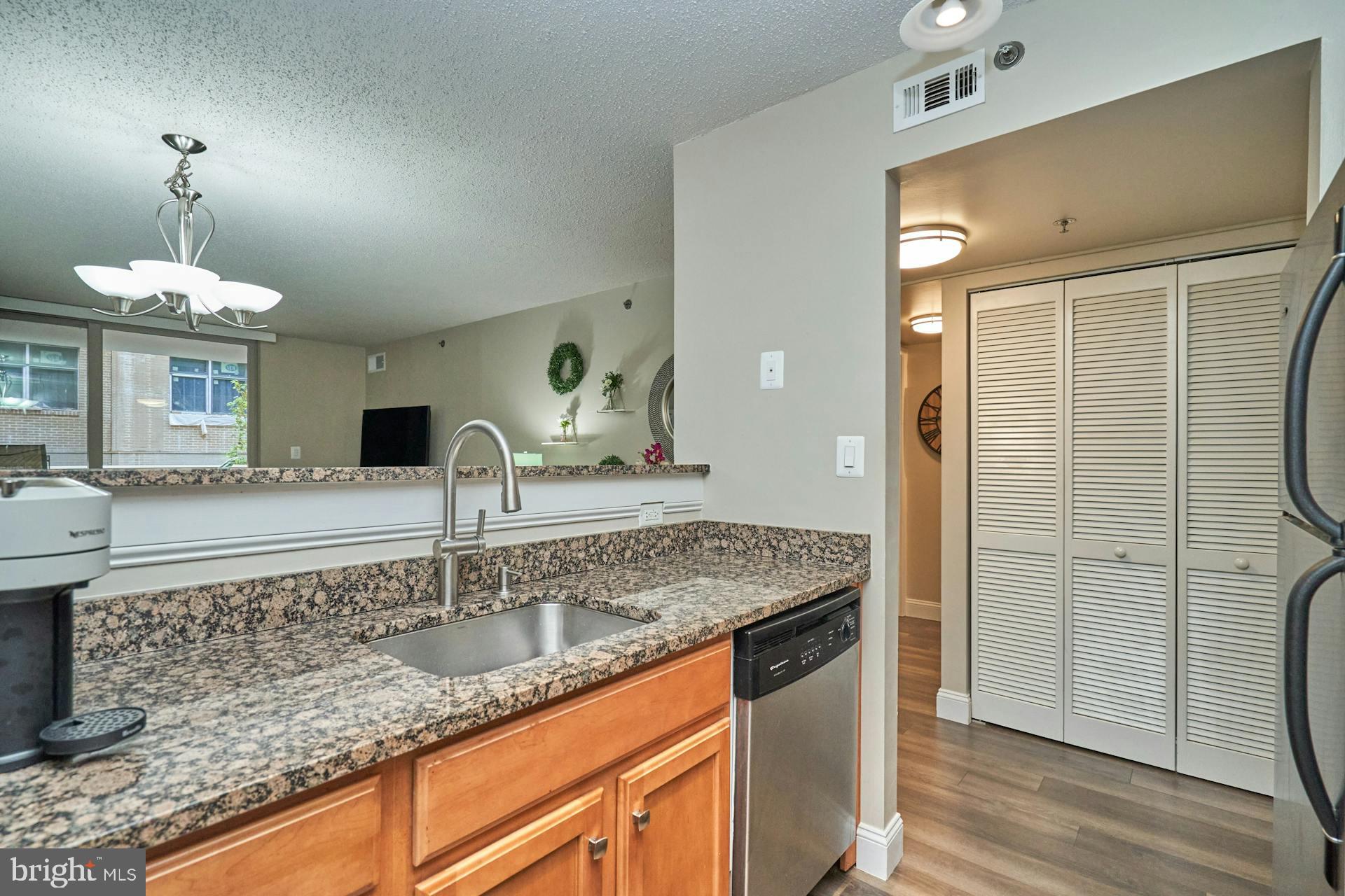 1024 N Utah St #222