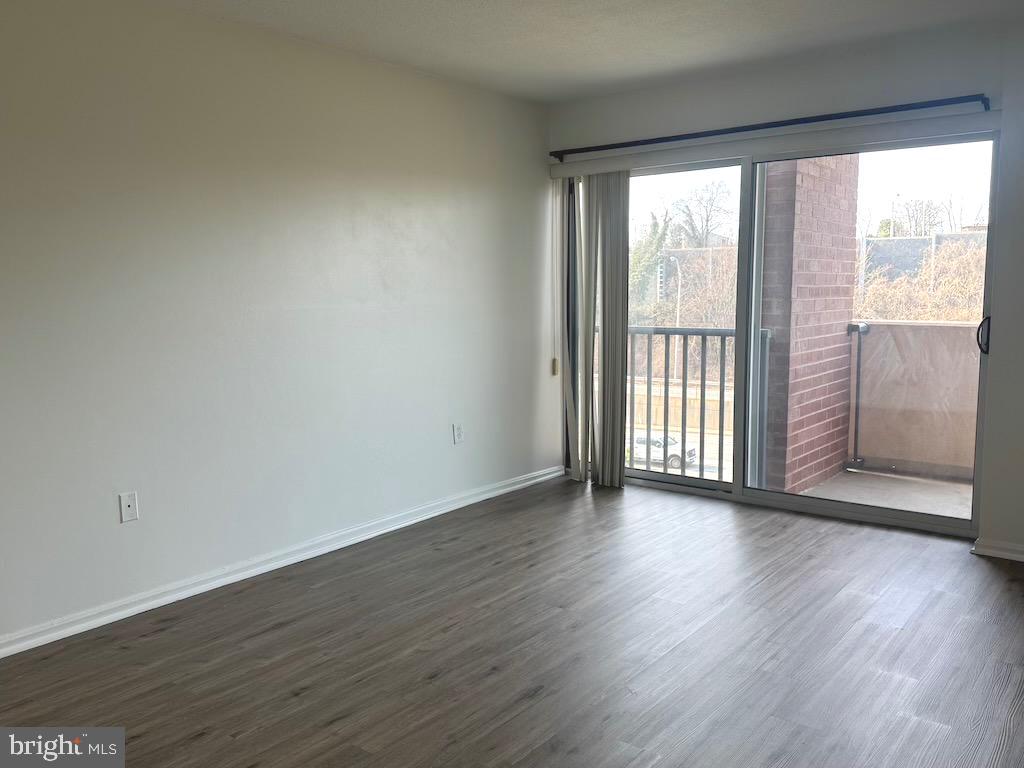 1300 ARMY NAVY DR #427