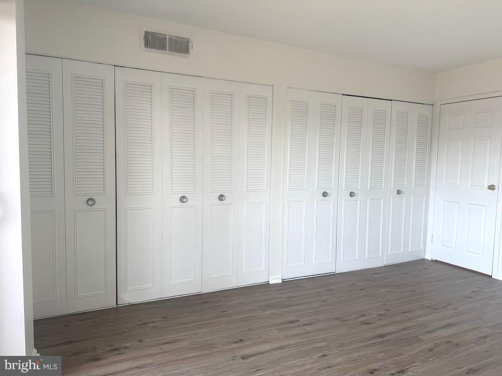 1300 ARMY NAVY DR #427