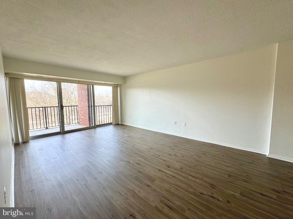 1300 ARMY NAVY DR #427