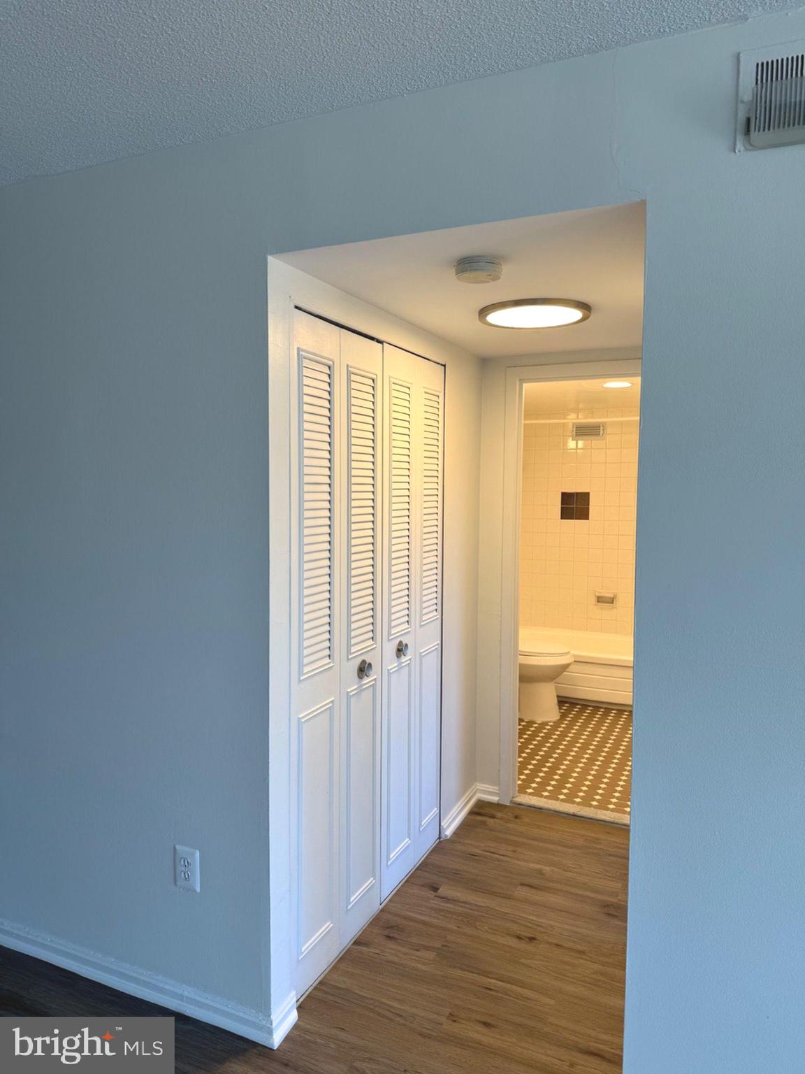 1300 ARMY NAVY DR #427