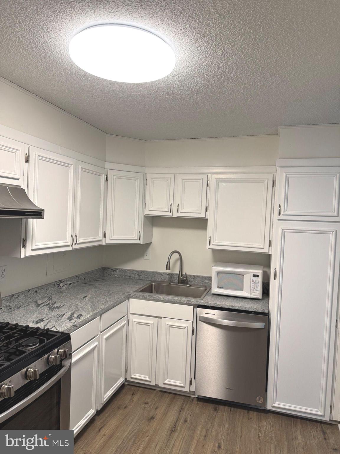 1300 ARMY NAVY DR #427