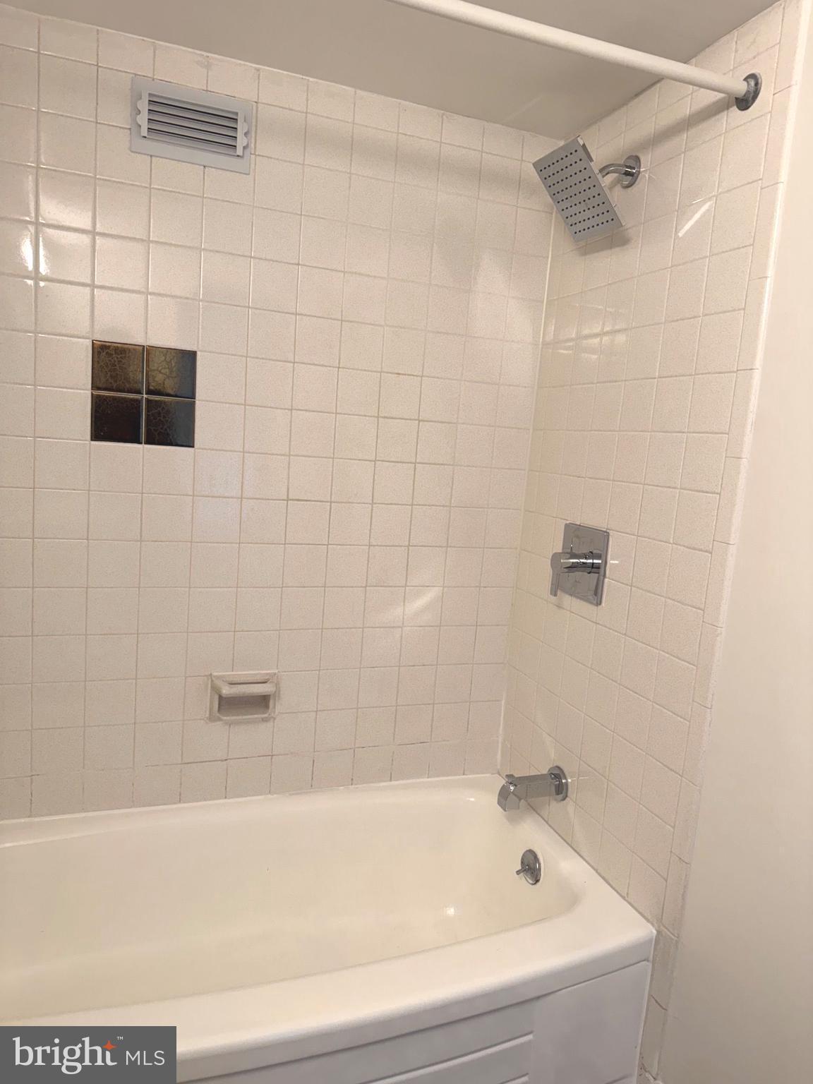 1300 ARMY NAVY DR #427