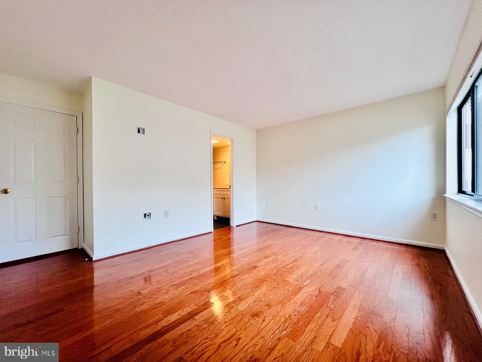 1301 N COURTHOUSE RD #1107