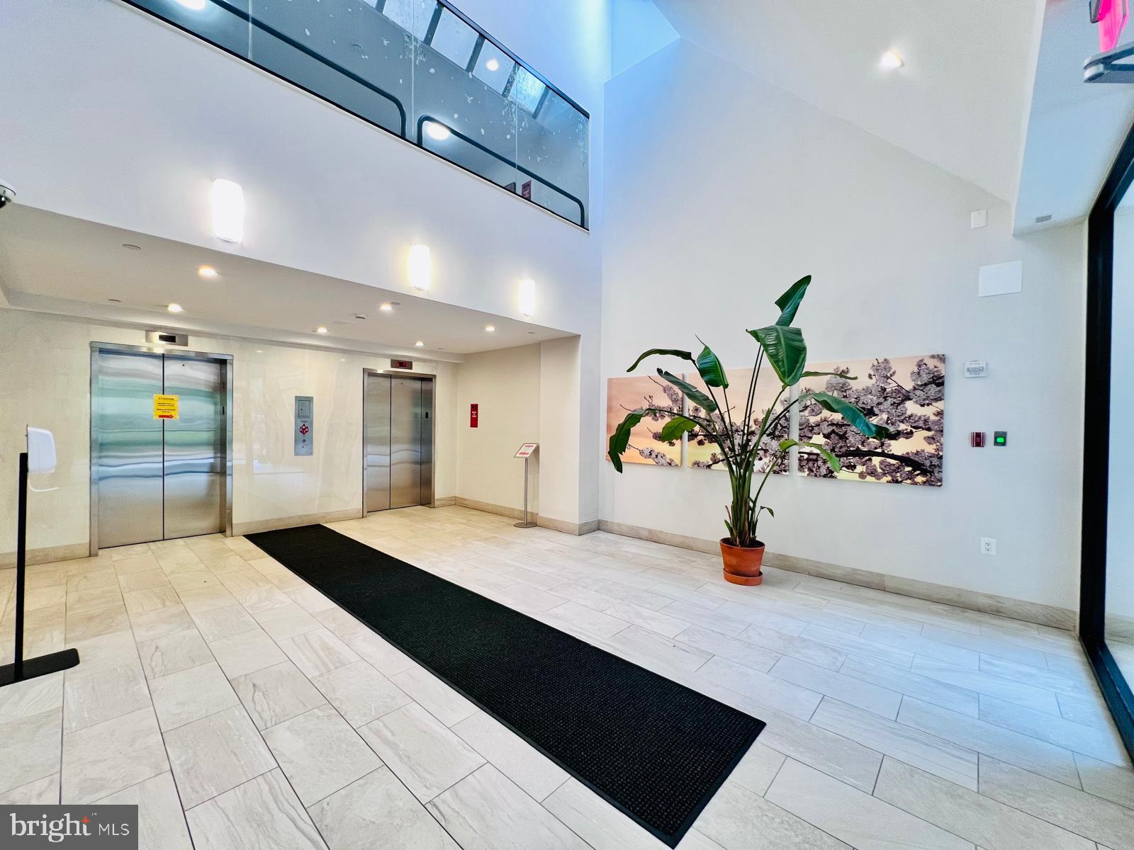 1301 N COURTHOUSE RD #1107