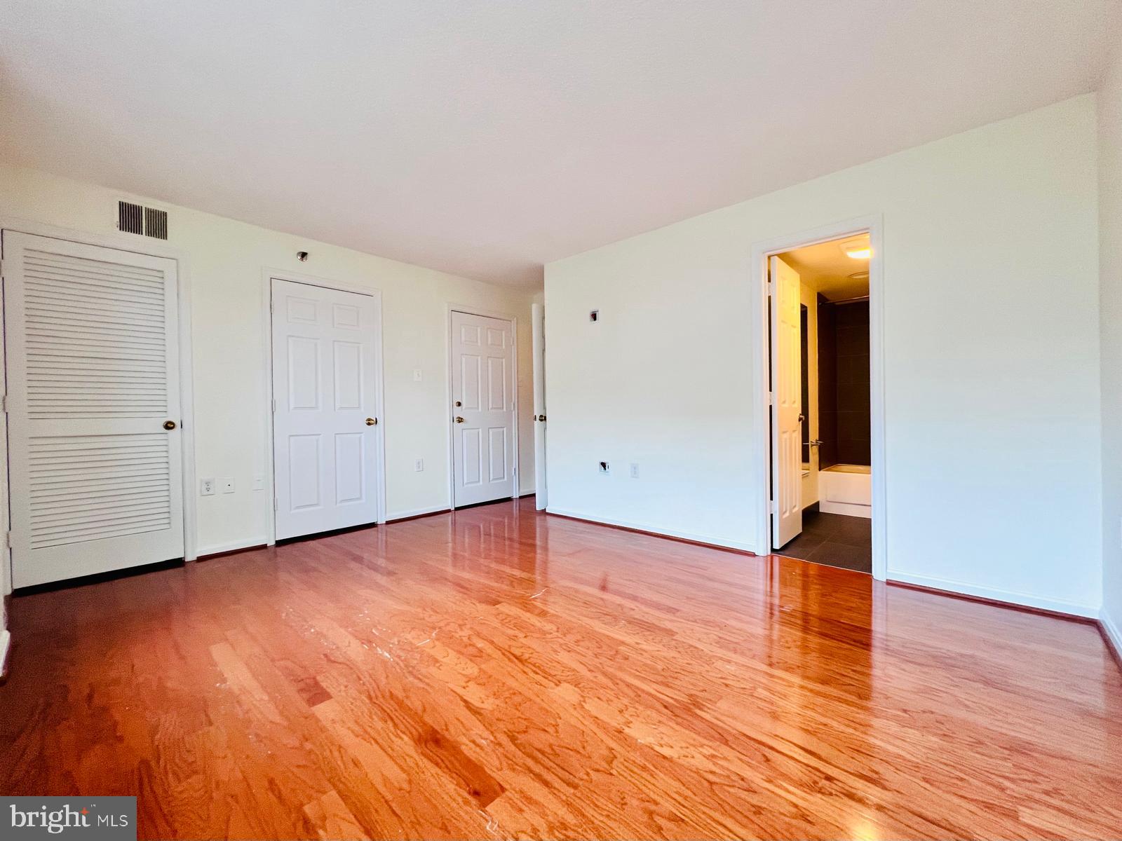 1301 N COURTHOUSE RD #1107